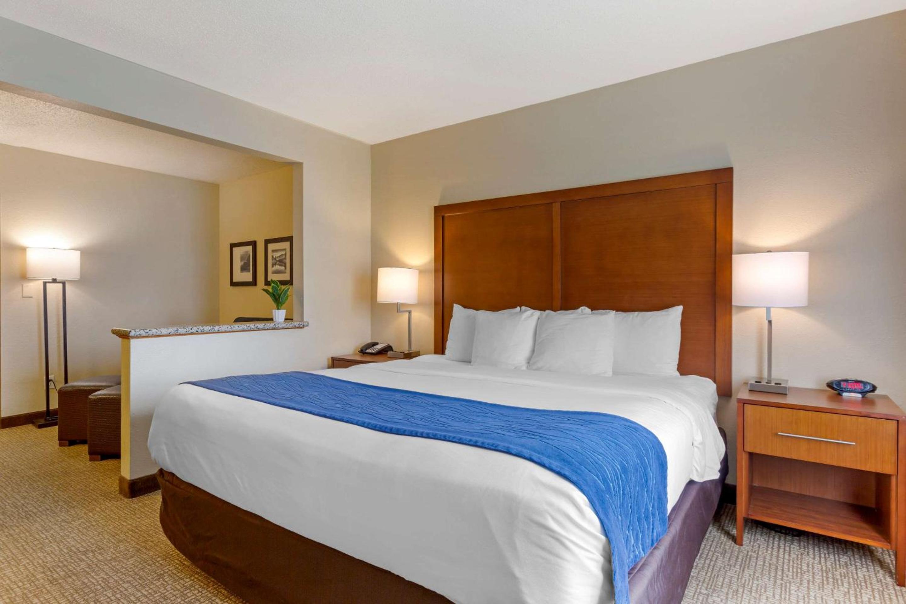 Medford Vacations - Comfort Inn Medford South - Property Image 20