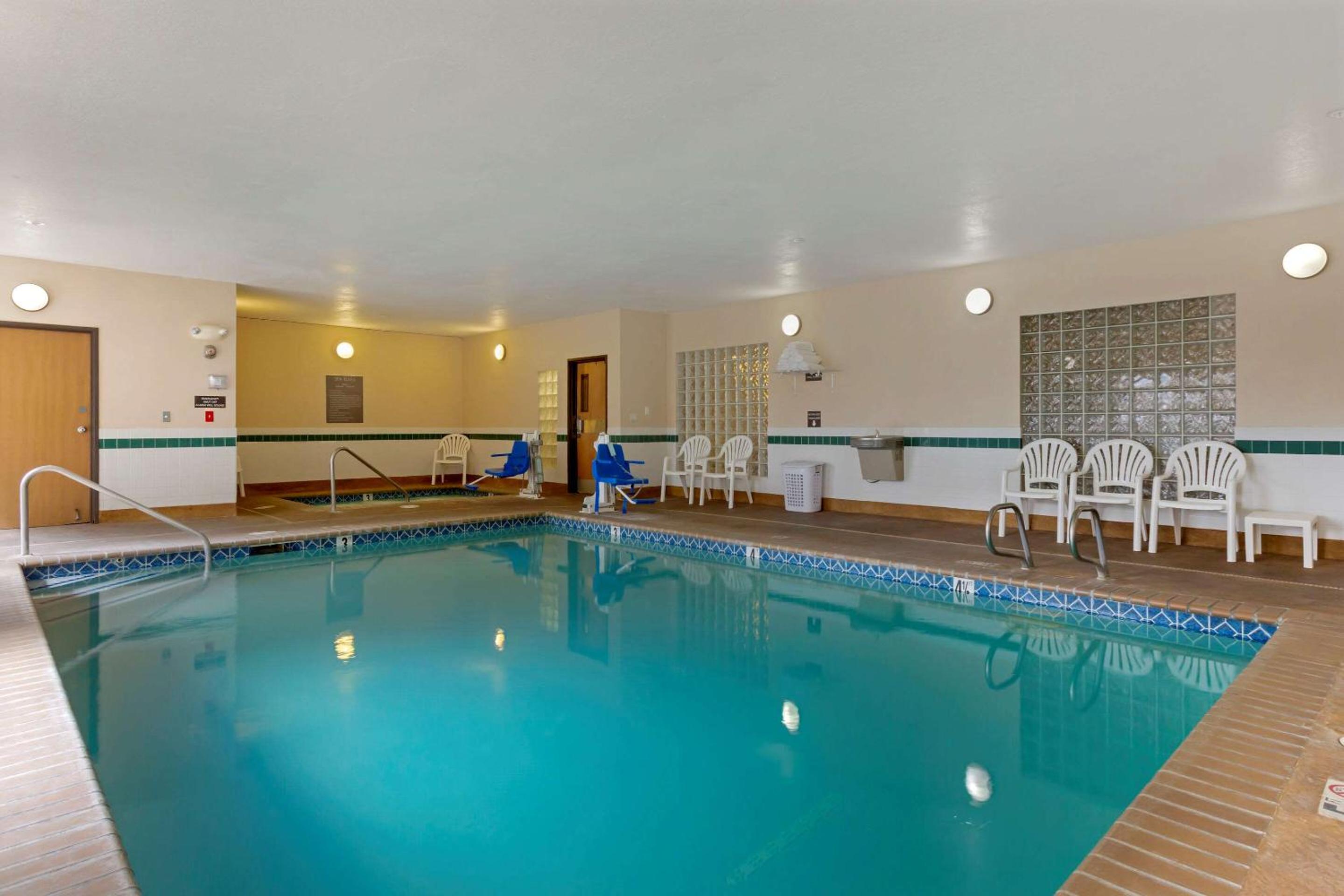 Medford Vacations - Comfort Inn Medford South - Property Image 23
