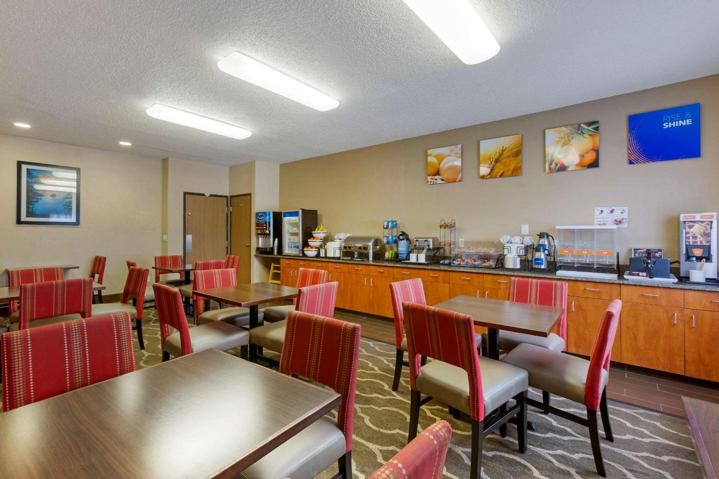 Medford Vacations - Comfort Inn Medford South - Property Image 19