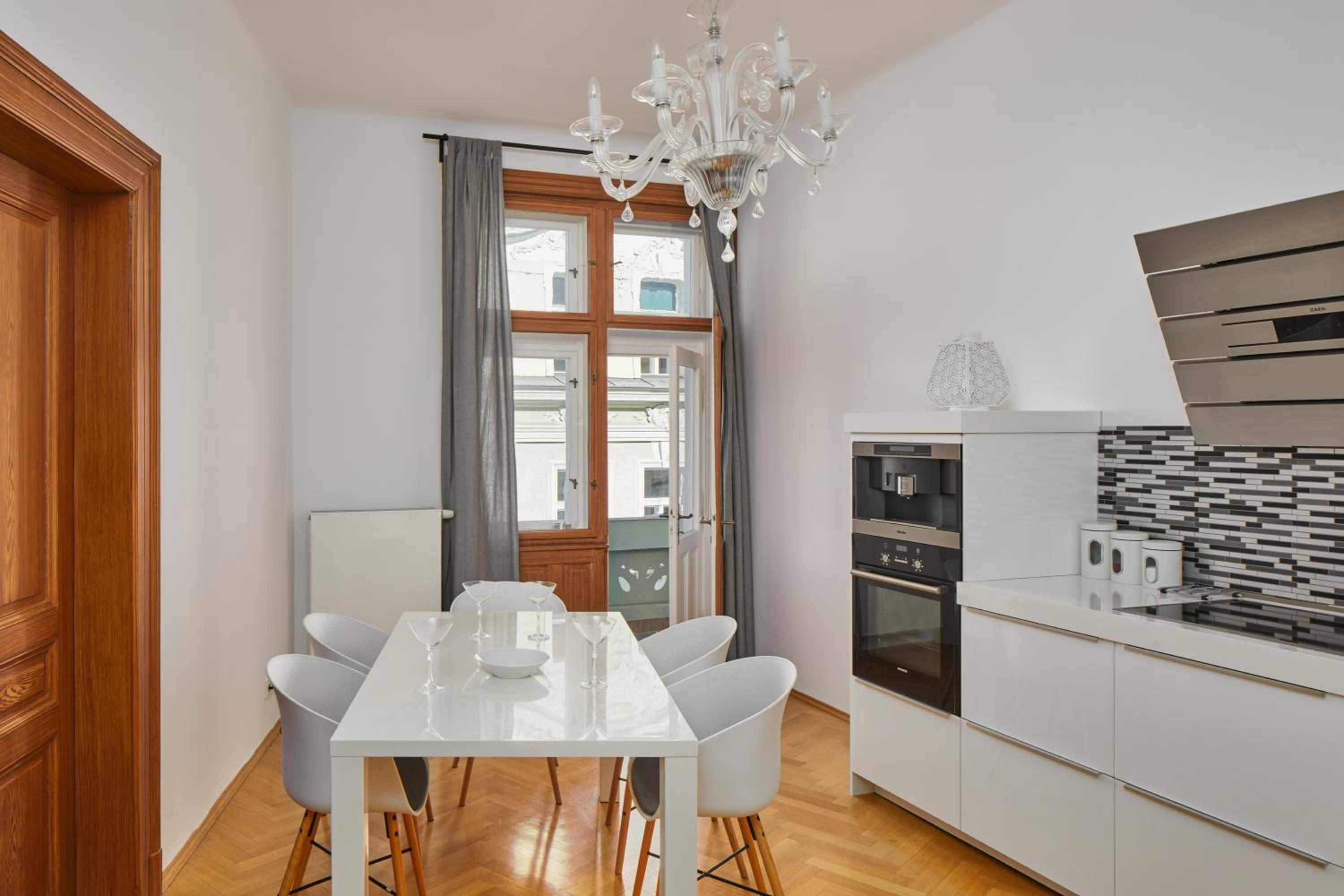Prague Days - Apartment with Balcony and Amazing View in the Old Town