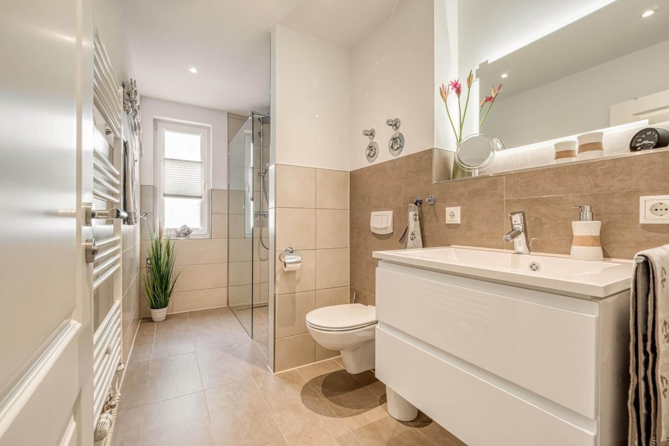 Fischländer 10 en Zingst — bathroom