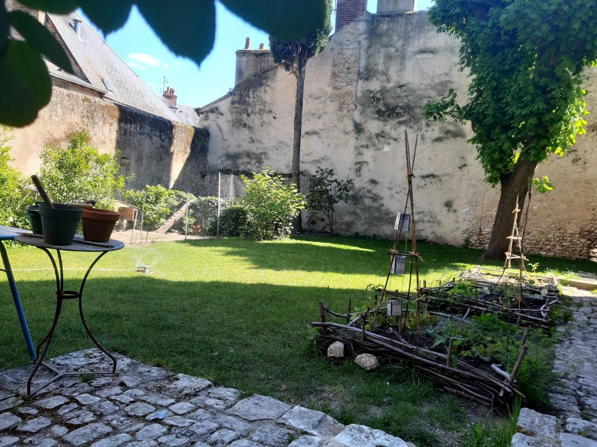 Photo 8