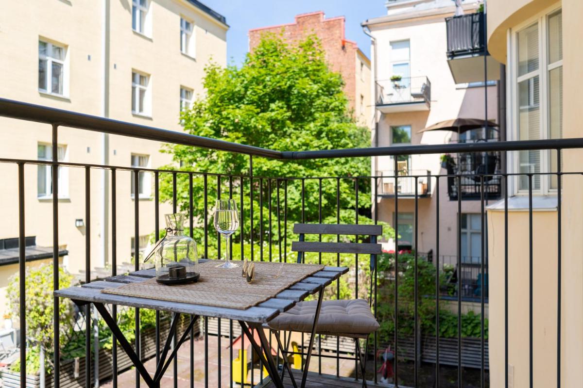 Stylish 1br with private sauna & balcony view 4