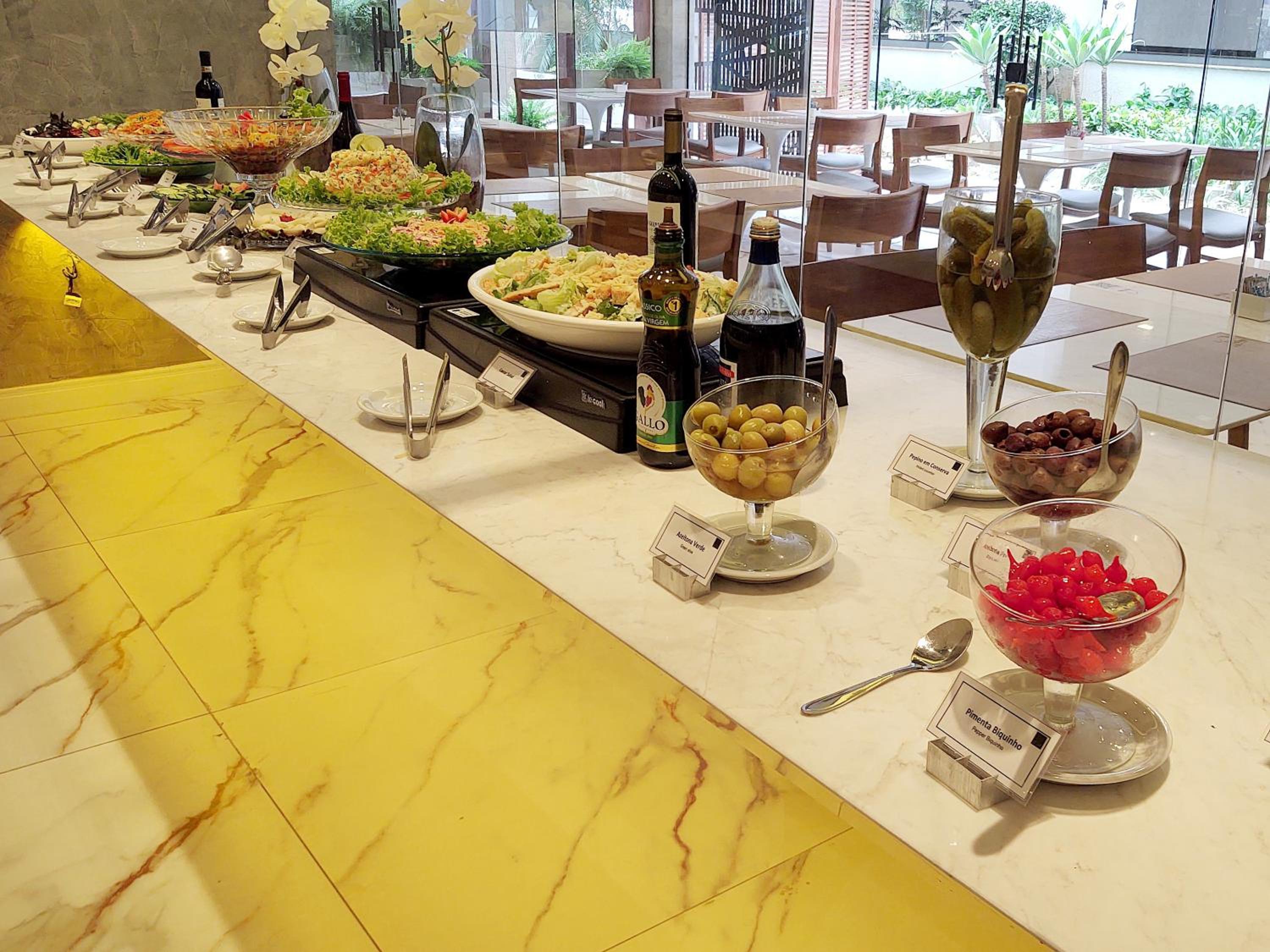 Food & Beverage