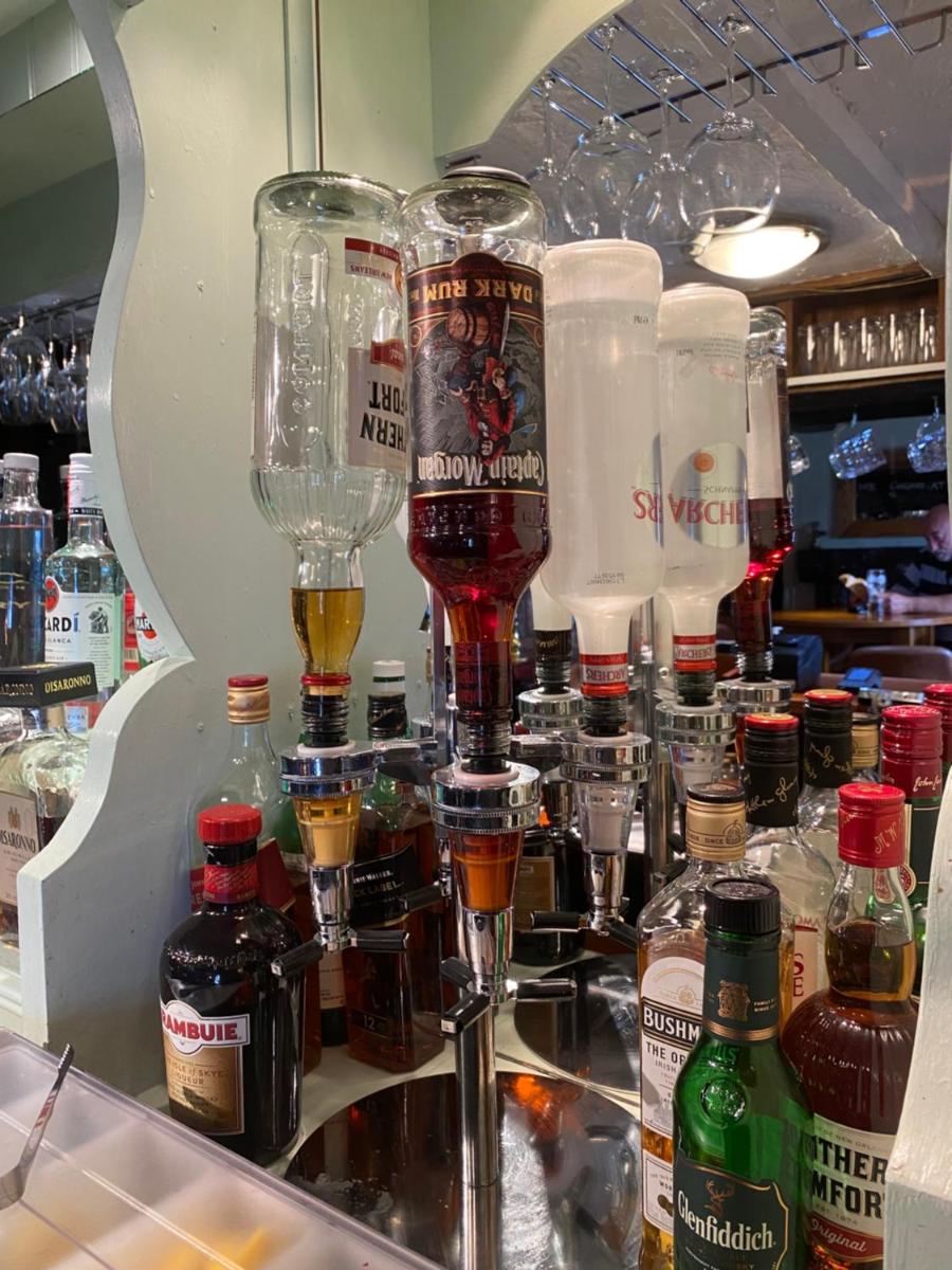 bar
