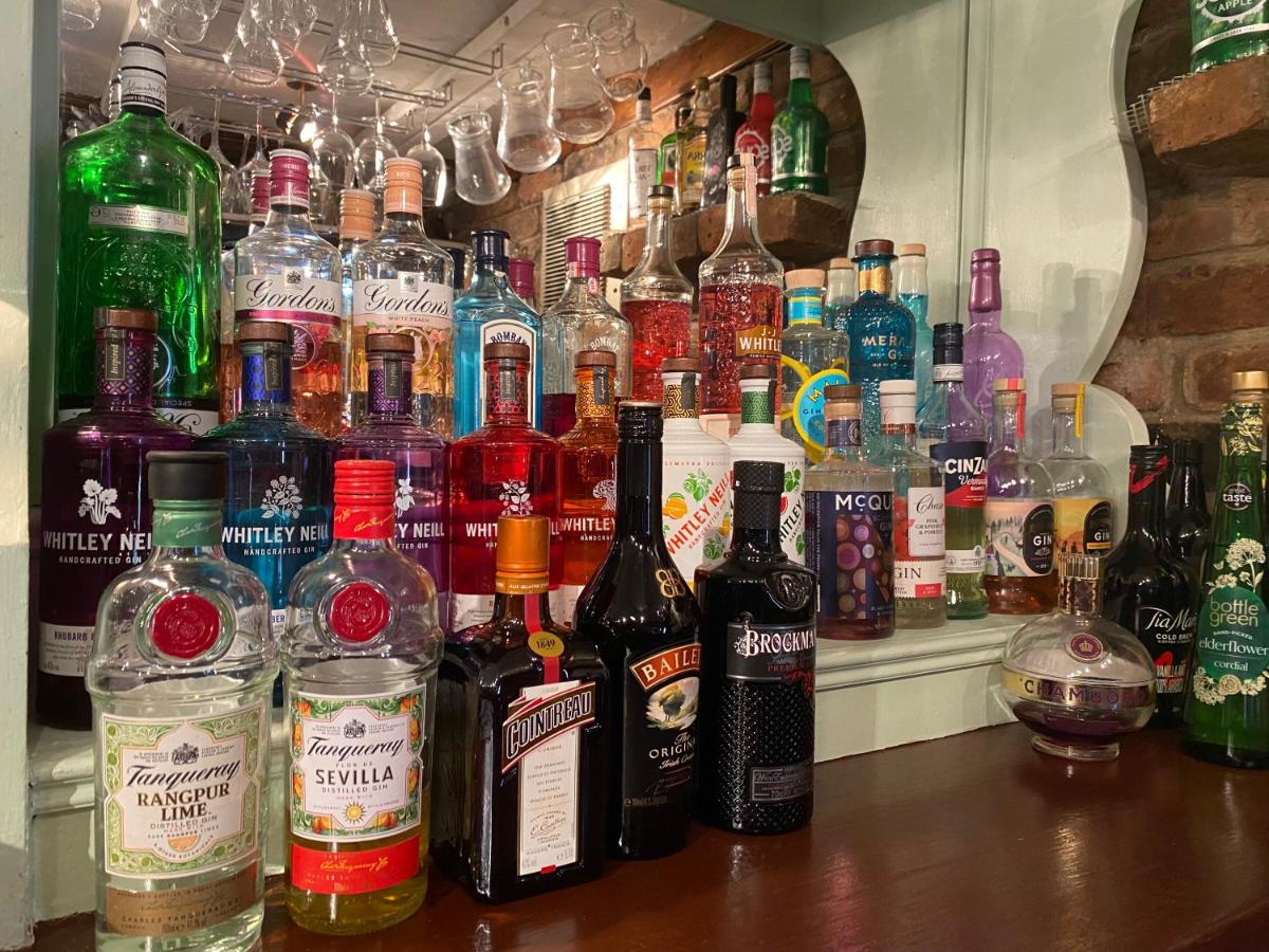 bar