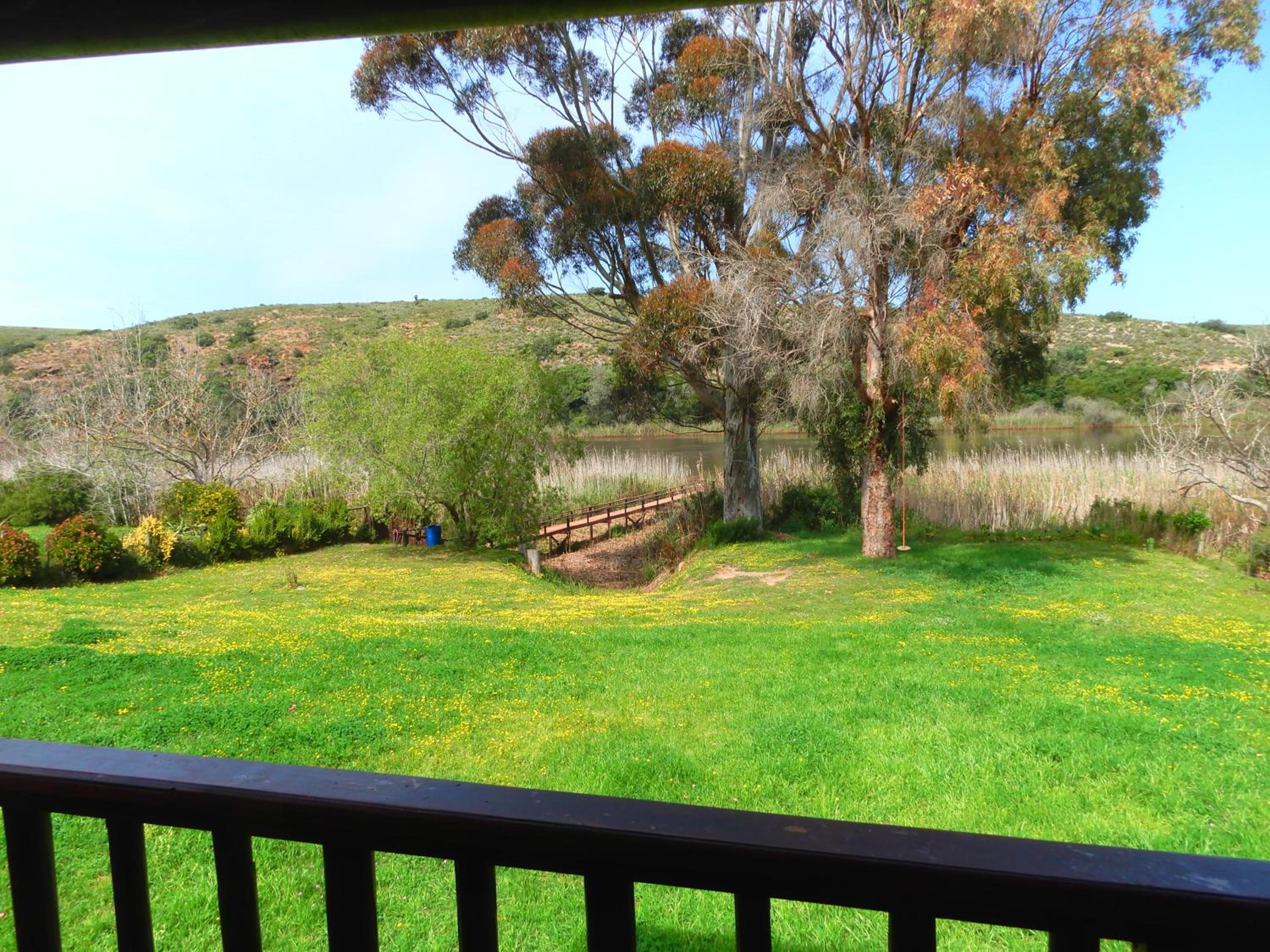 Ashanti House - Living The Breede view 2