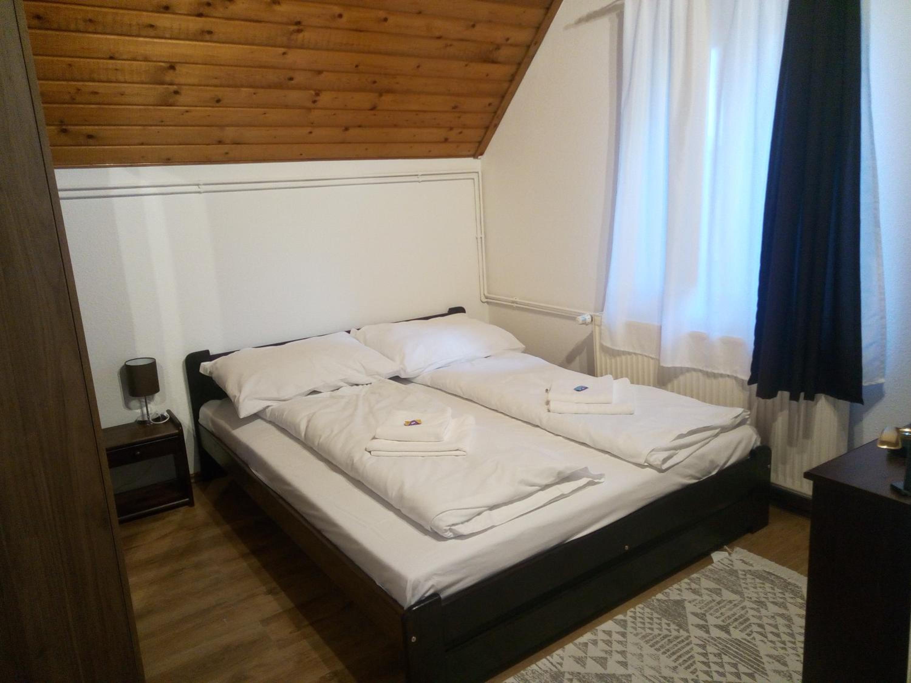 Photo 34