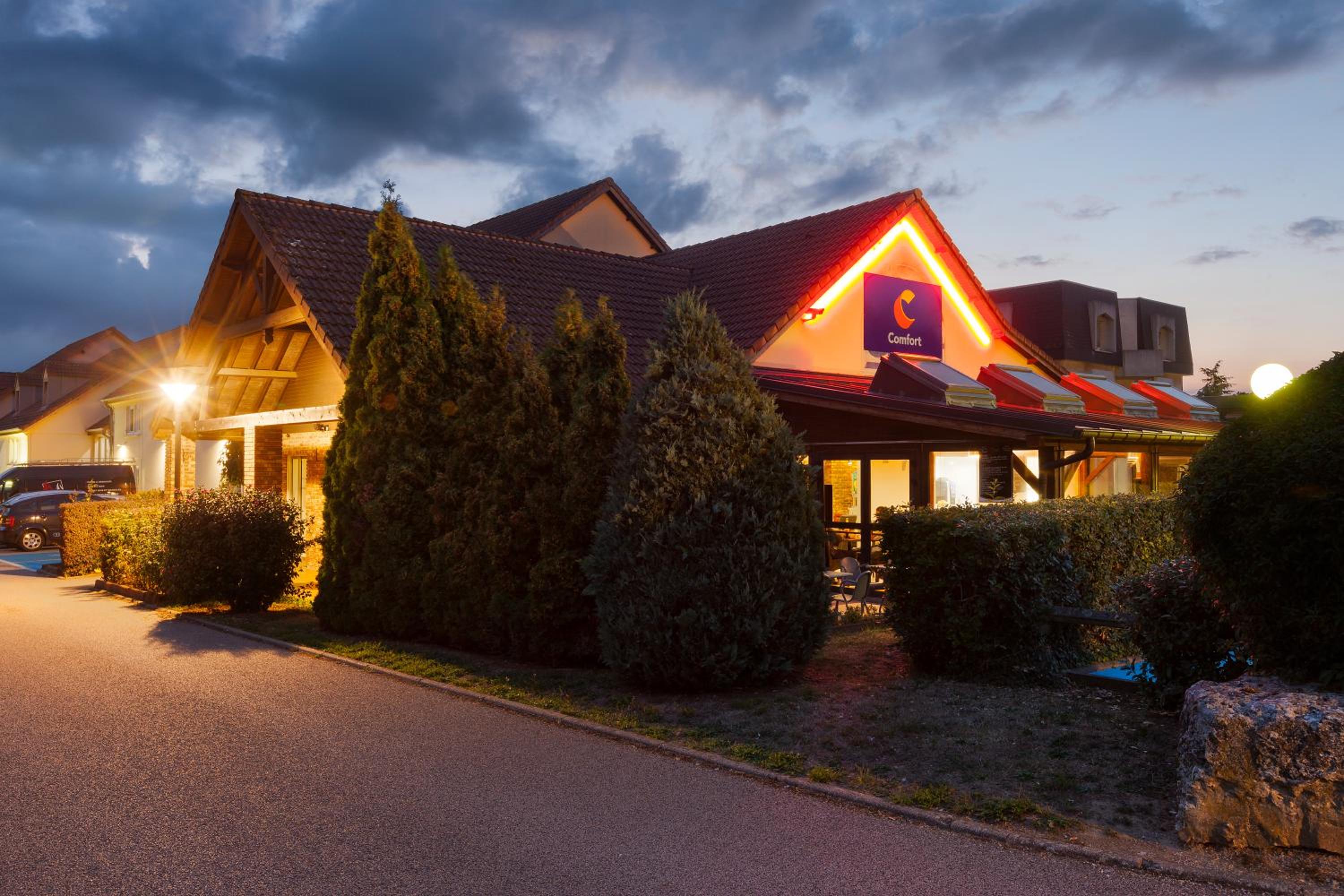 Evreux Vacations - Comfort Hotel Evreux - Property Image 5