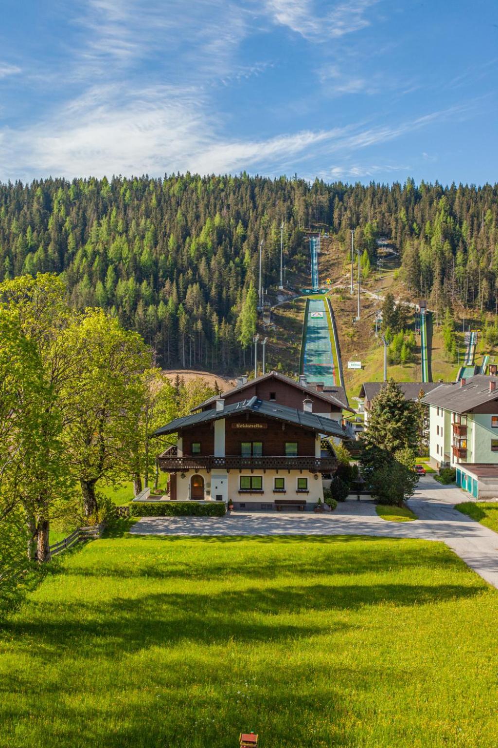 Soldanella 6 by Alpenidyll Apartments view 2
