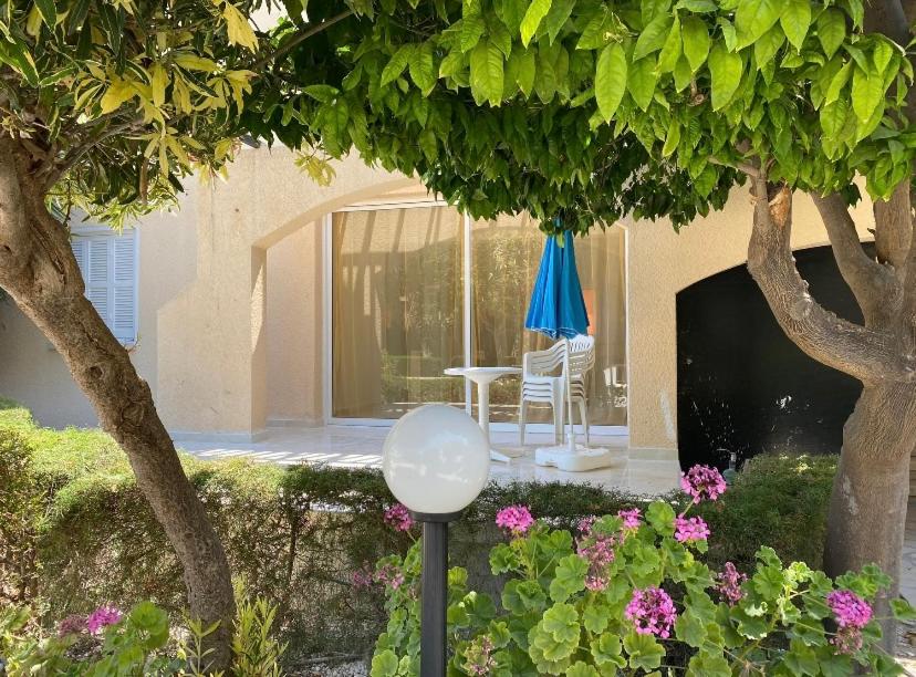 Seaside Private garden terrace BBQ and pool