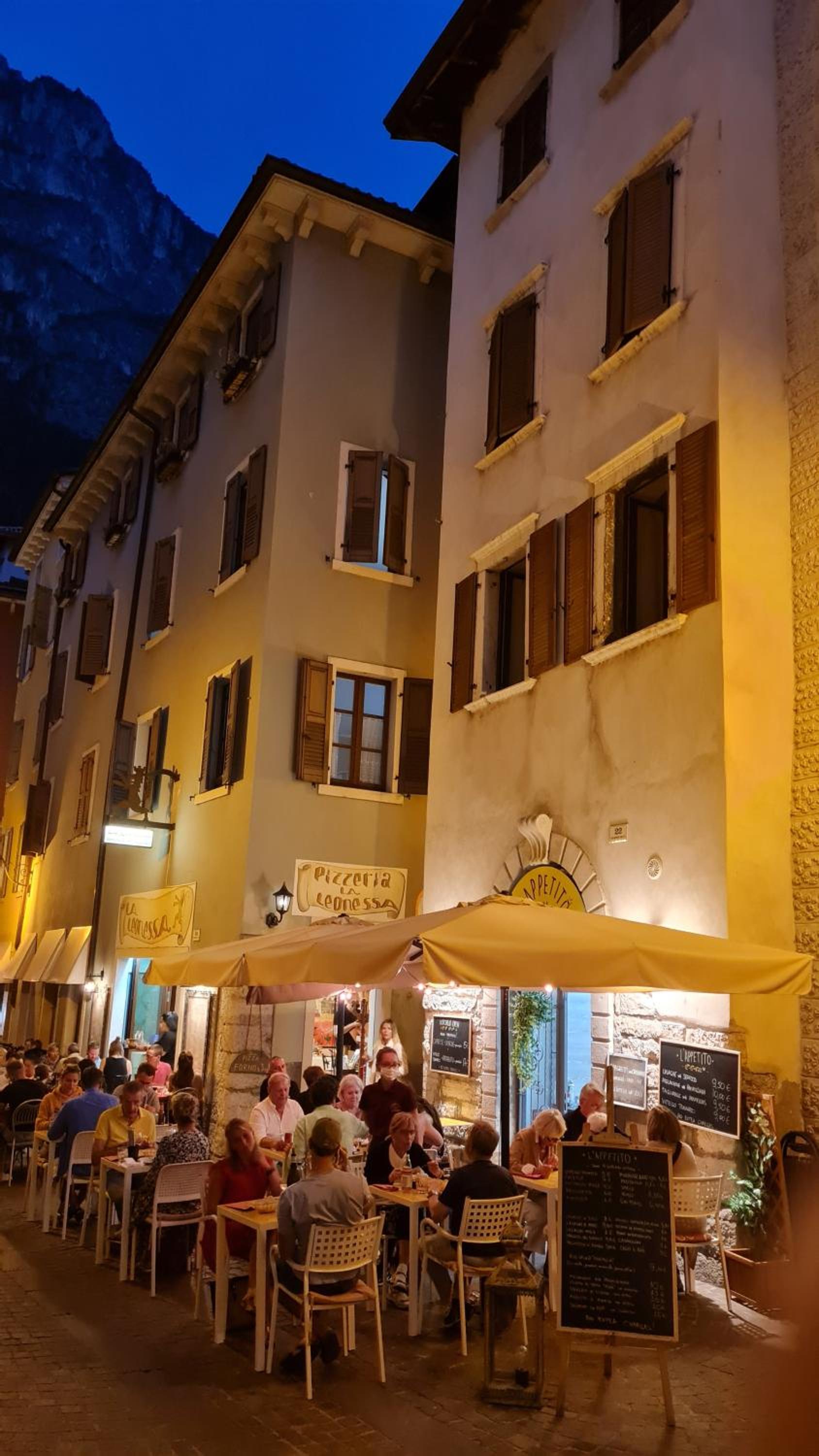 Appartamento Sunrise - Centro Storico view 2