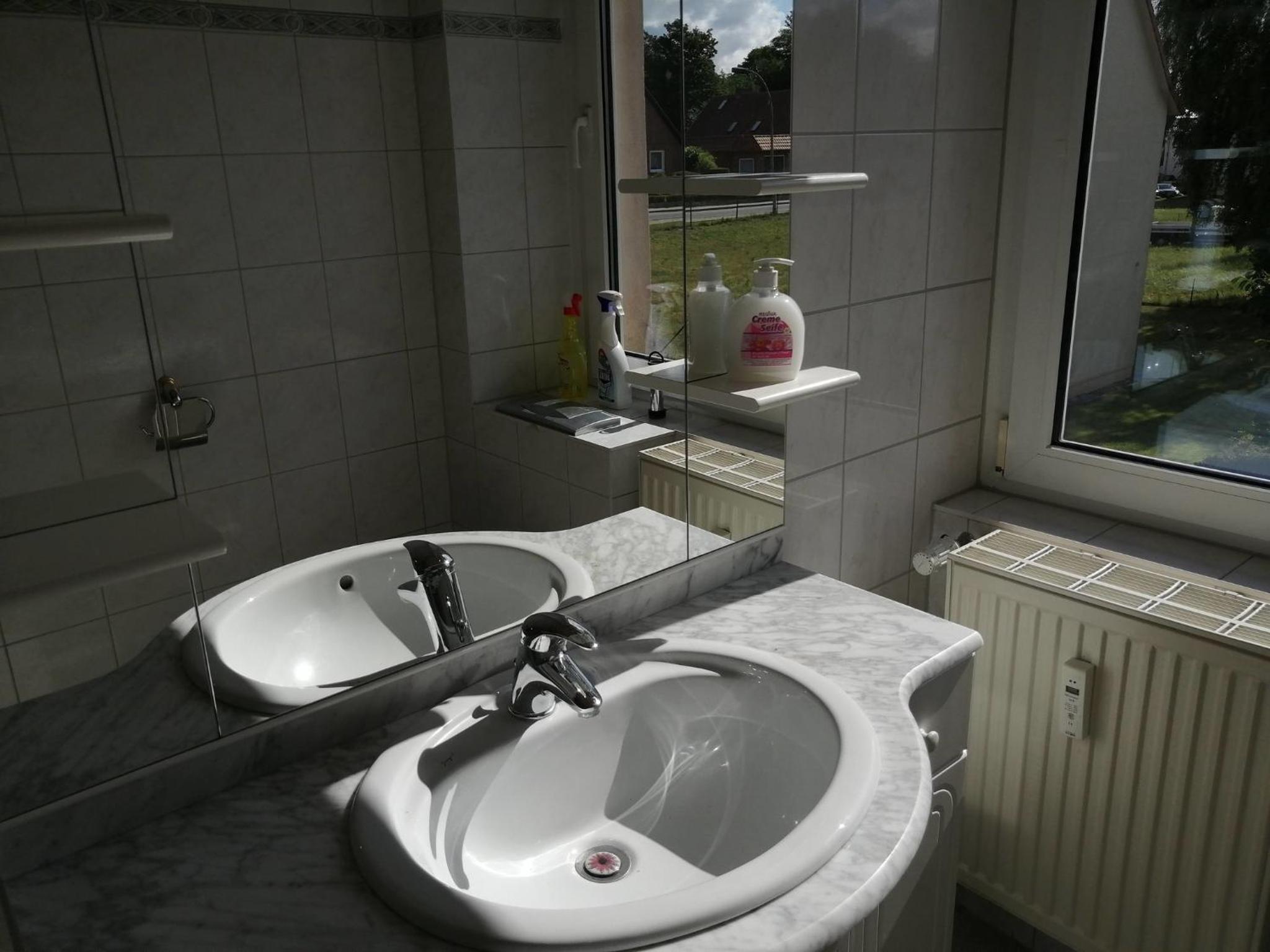 Fewo 2 en Sassnitz — bathroom