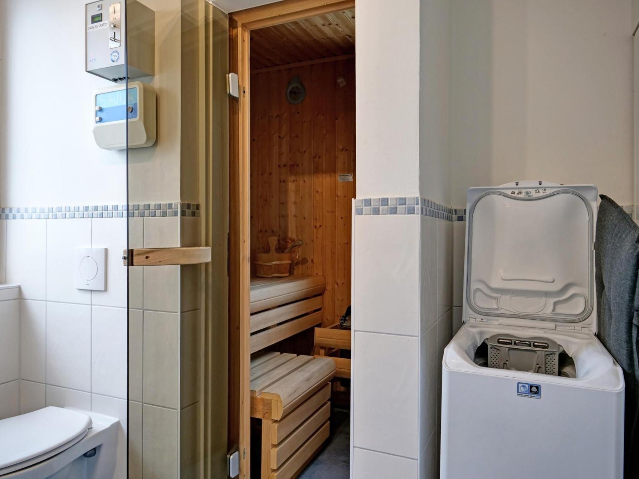 B 4 Reethaus Jaguar mit Sauna und Whirlpool