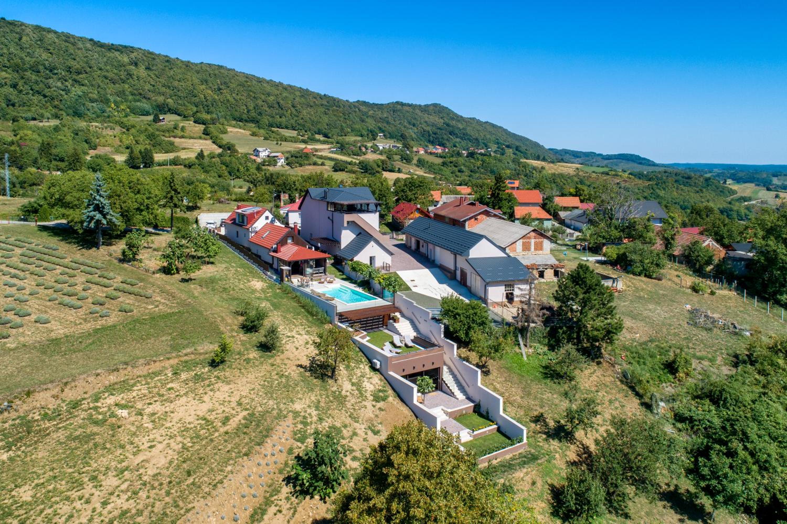 Florek & Florica Kalnik view 3