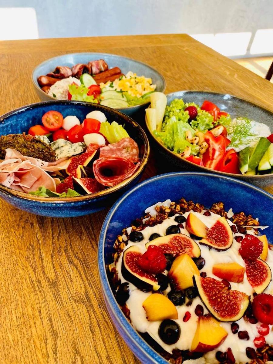 Apartamenty Las en Radomsko — breakfast buffet