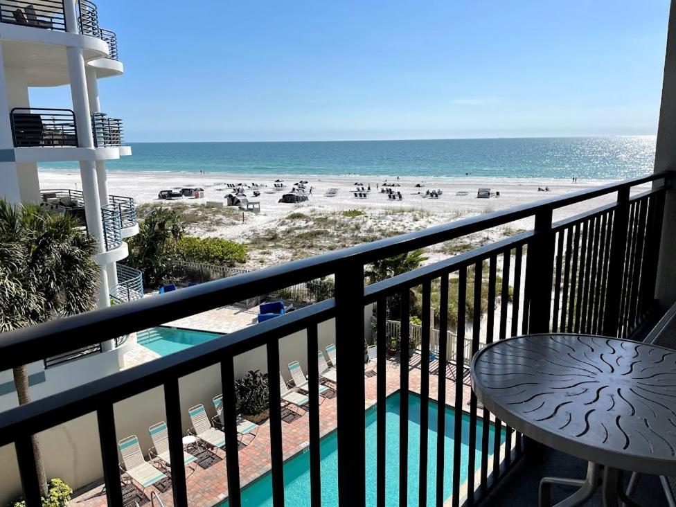 Hotel Beachfront Condo Ocean View - Image 1