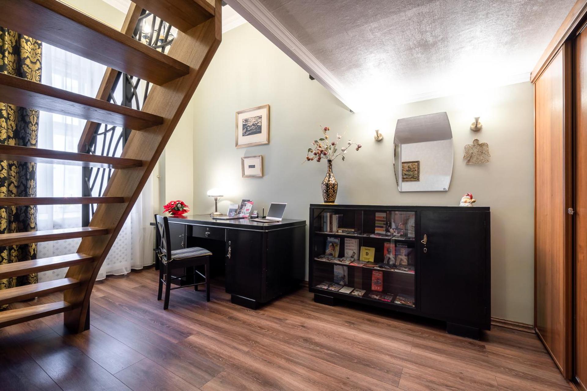 Classic Apartments in Old Town