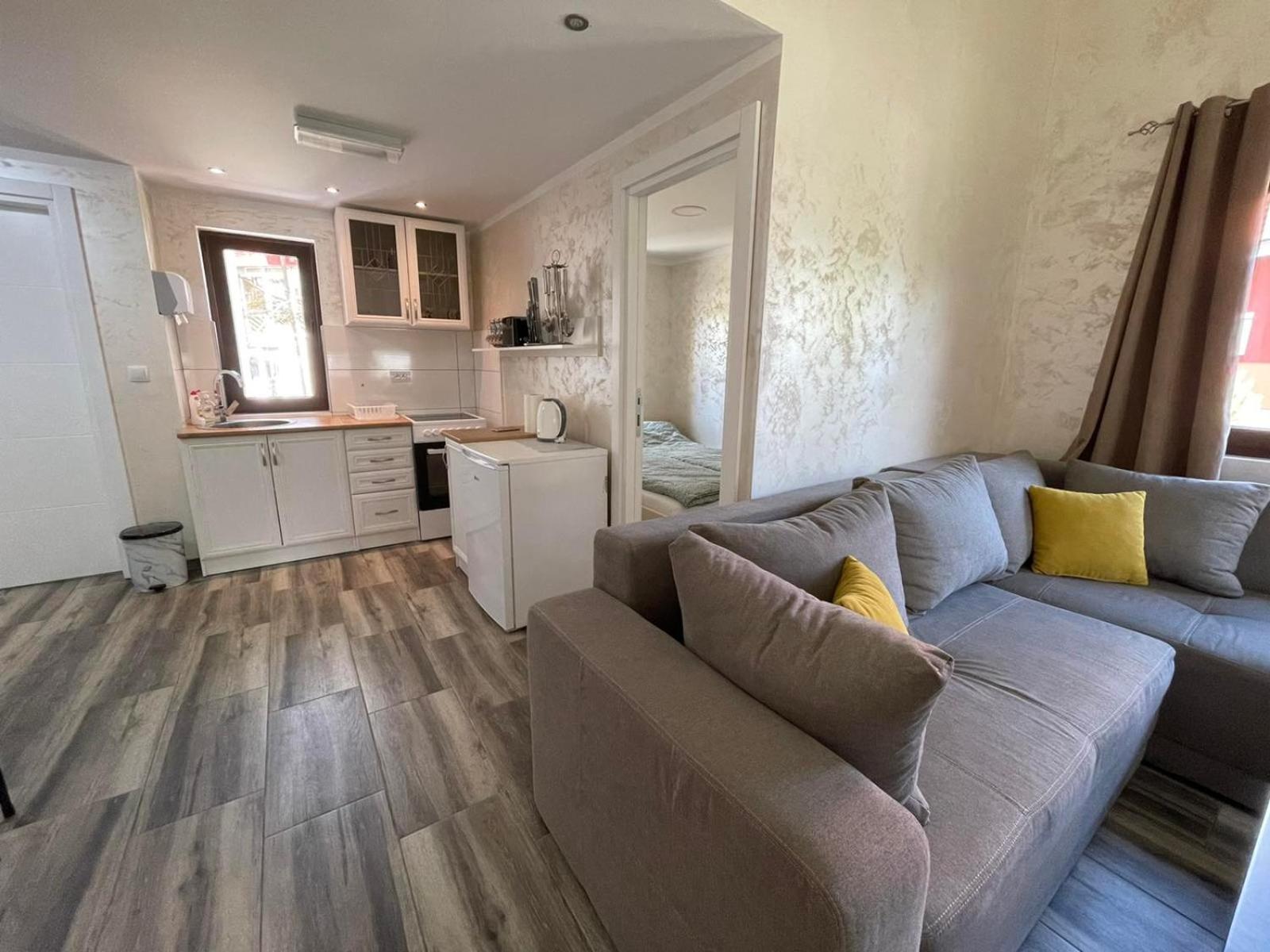 Apartman 67 view 3