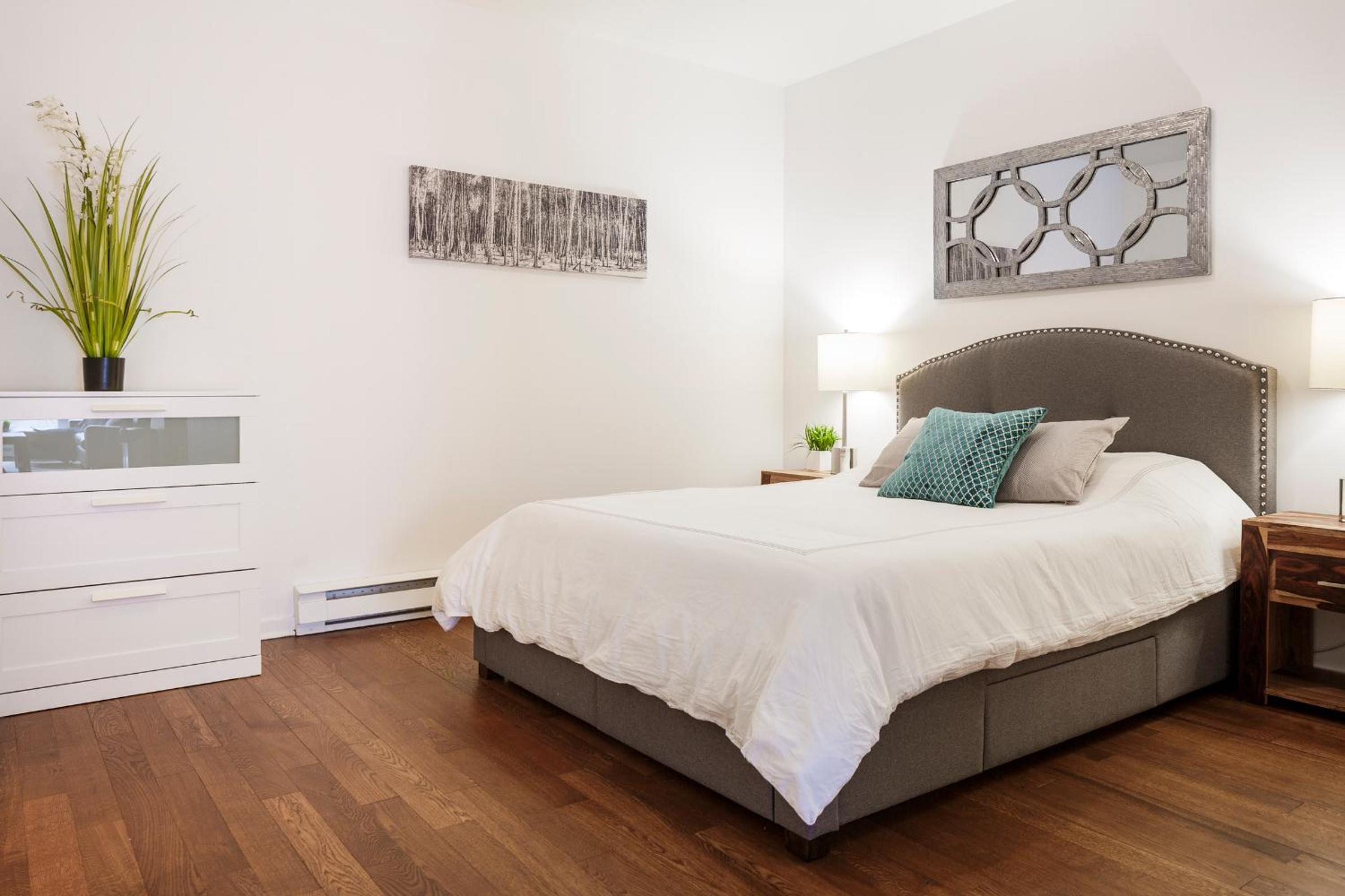 Suite Mont-Royal by MTLVacationRentals - Image 4