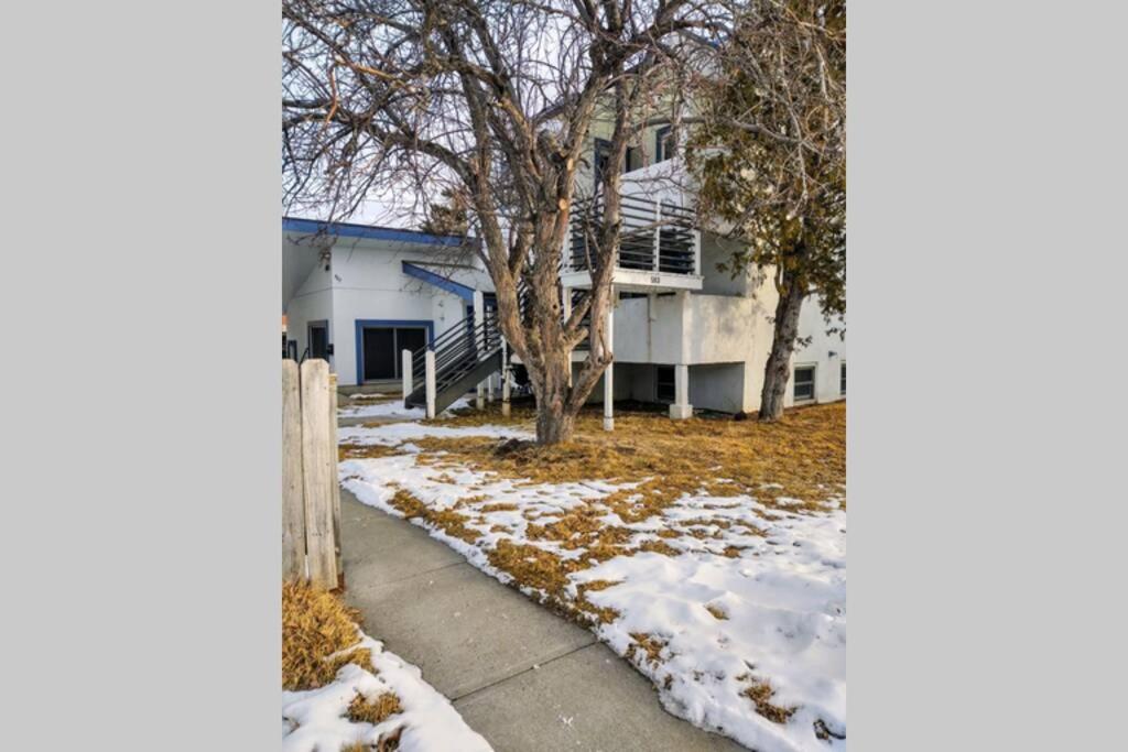 Charming and cozy downtown Bozeman 3 bedroom condo Walk to dinner and drinks view 2