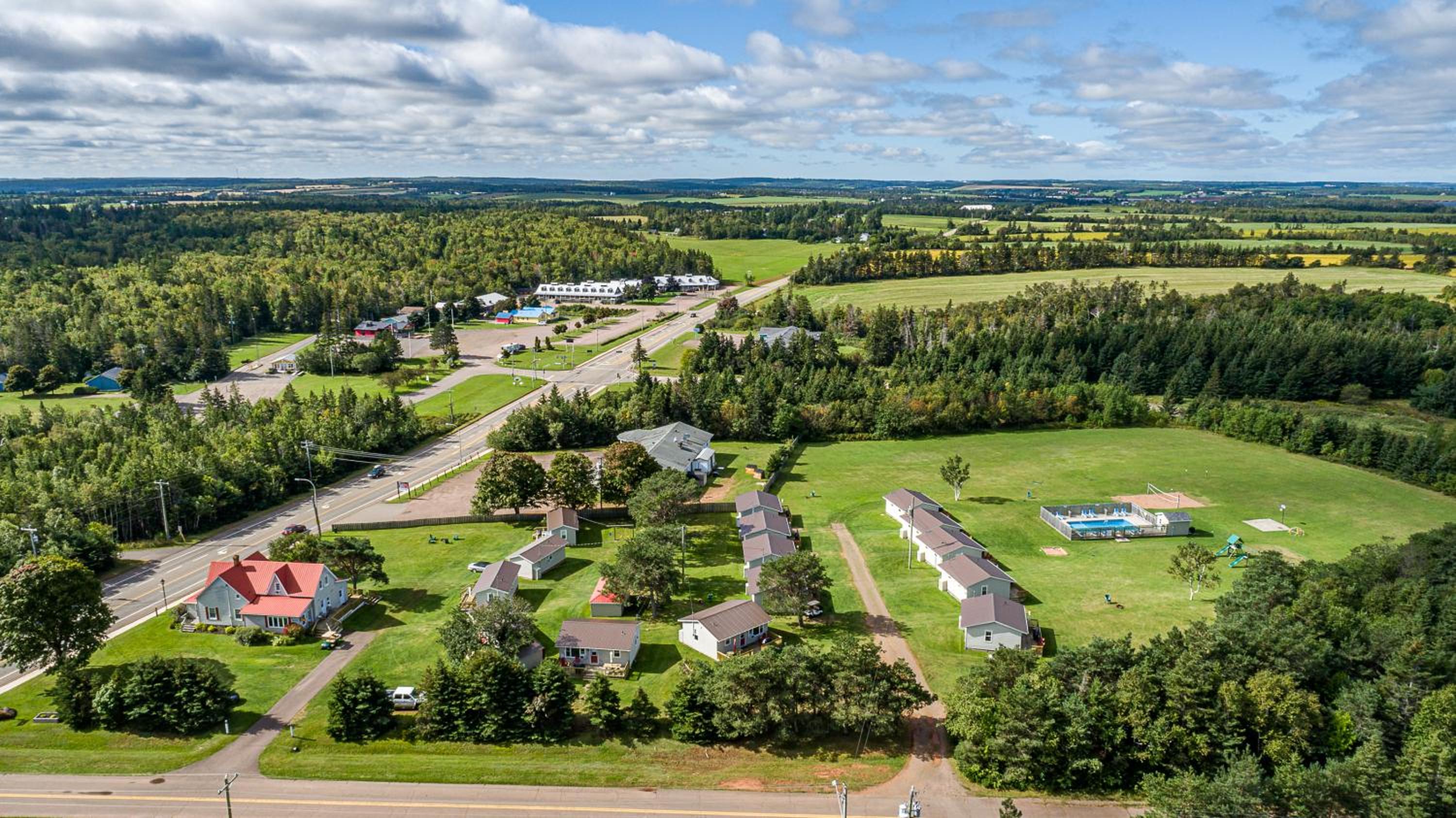 Cavendish Lodge & Cottages - Image 2