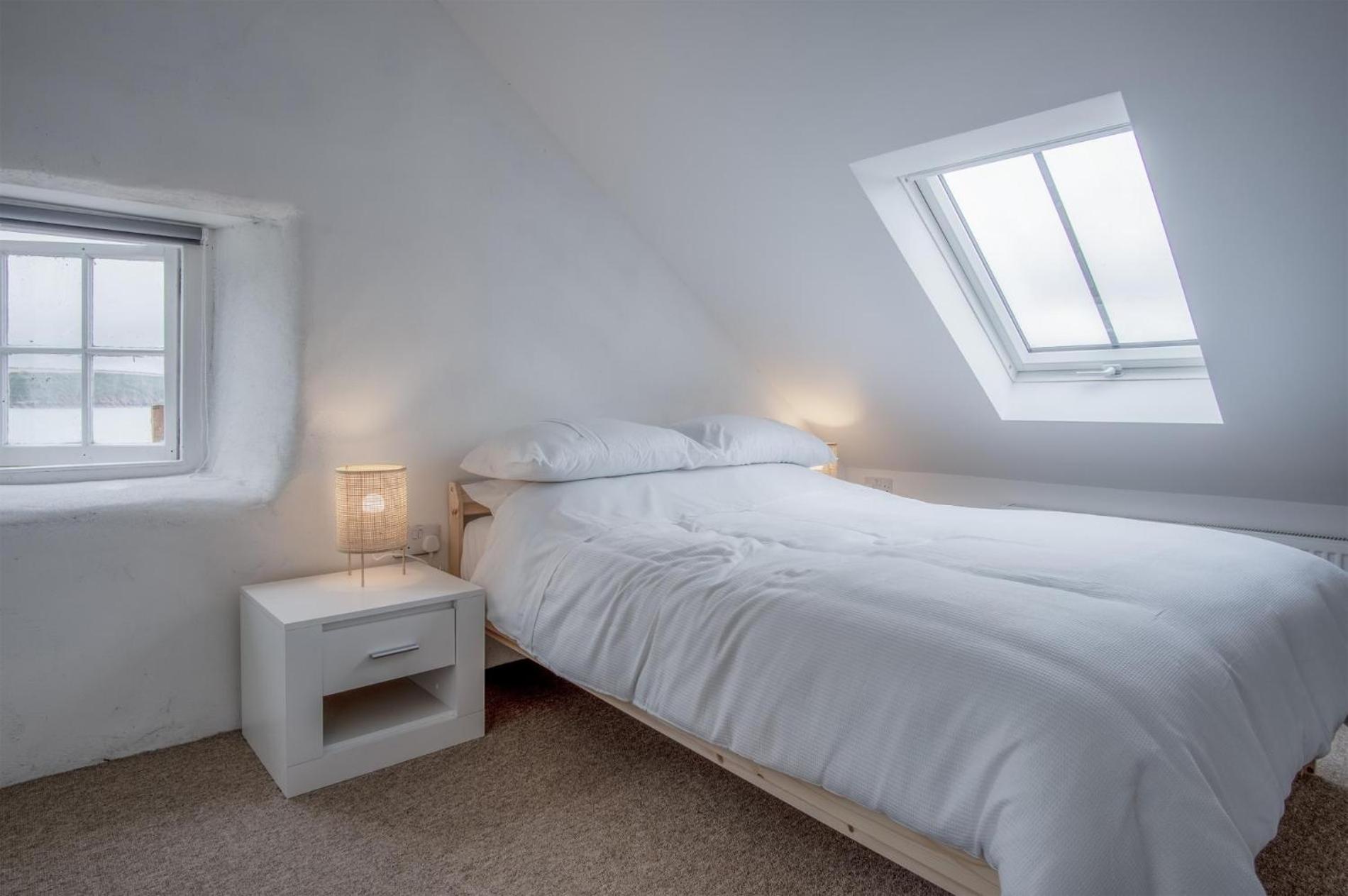 Brook Cottage - 1 Bedroom Cottage - Dale view 5