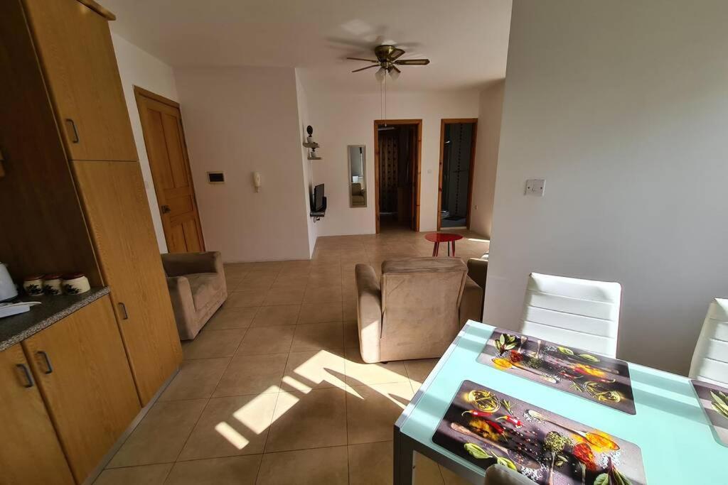 Bugibba Corner Apartment stone away from the sea photo 4