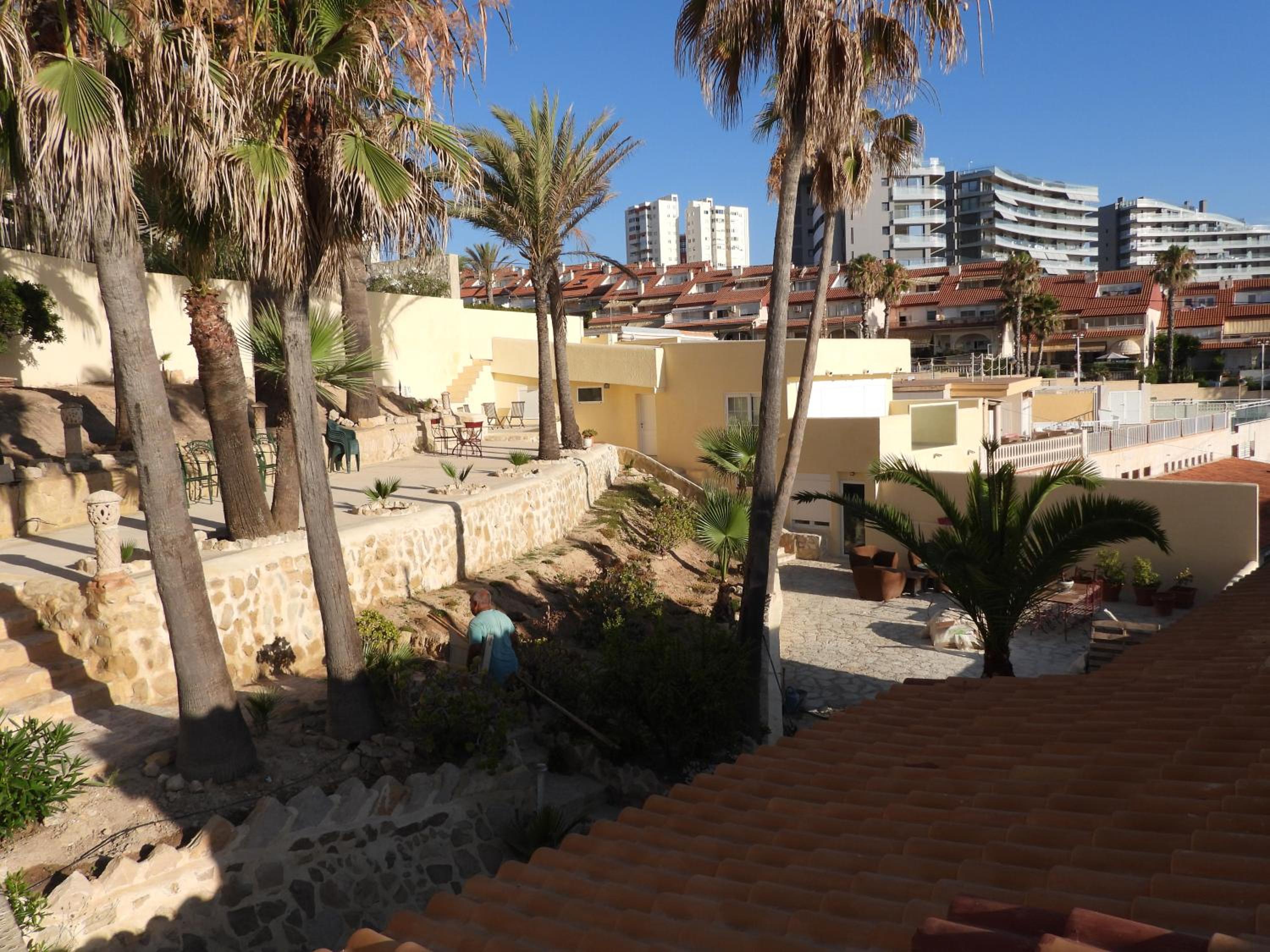 Espectacular Suite Privada a pie de playa y mar en CHALET ROQUETES