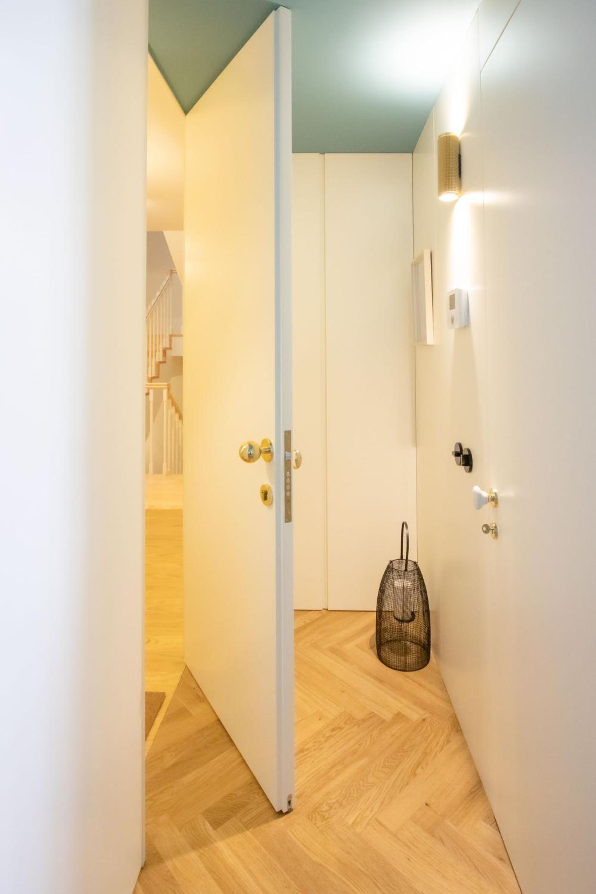 HM - Infante Riverside Apartment M view 5