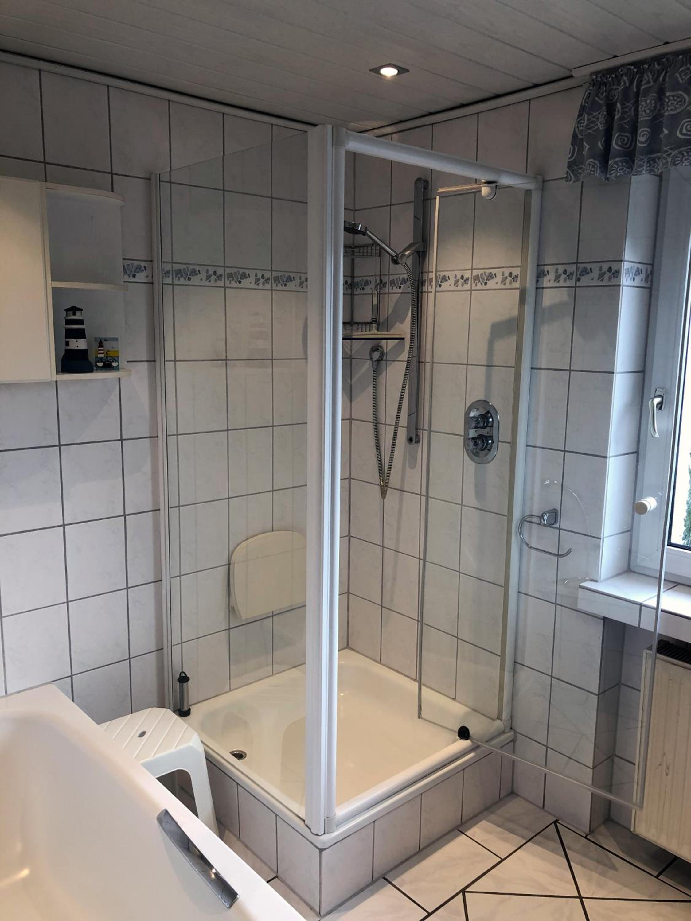 Ferienwohnung am Wald mit Garten & Hot-Tub & Alpakas