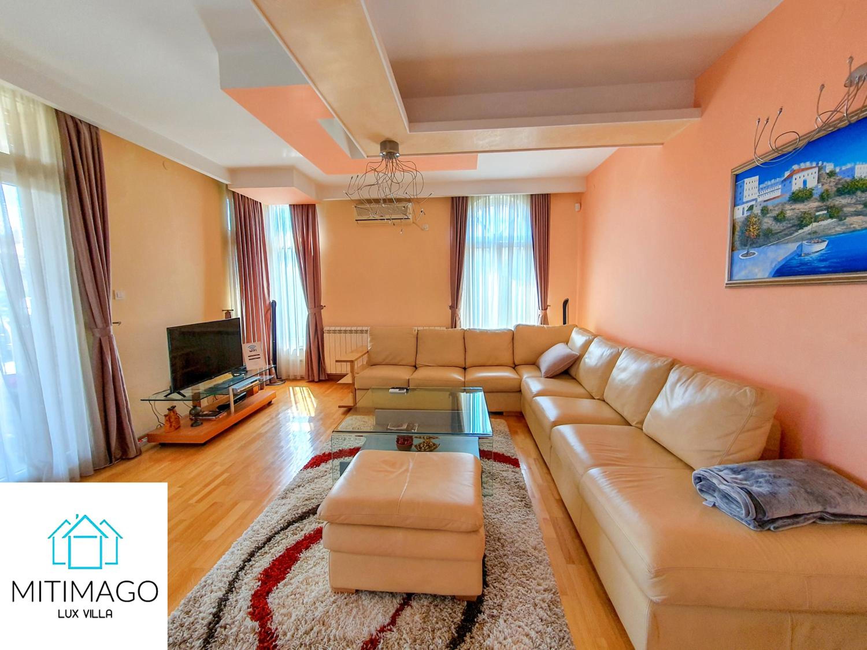 Lux Villa Mitimago view 5