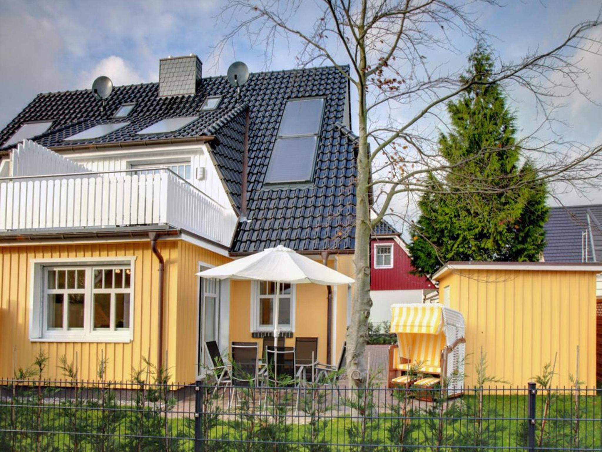Sonnentau en Zingst — building