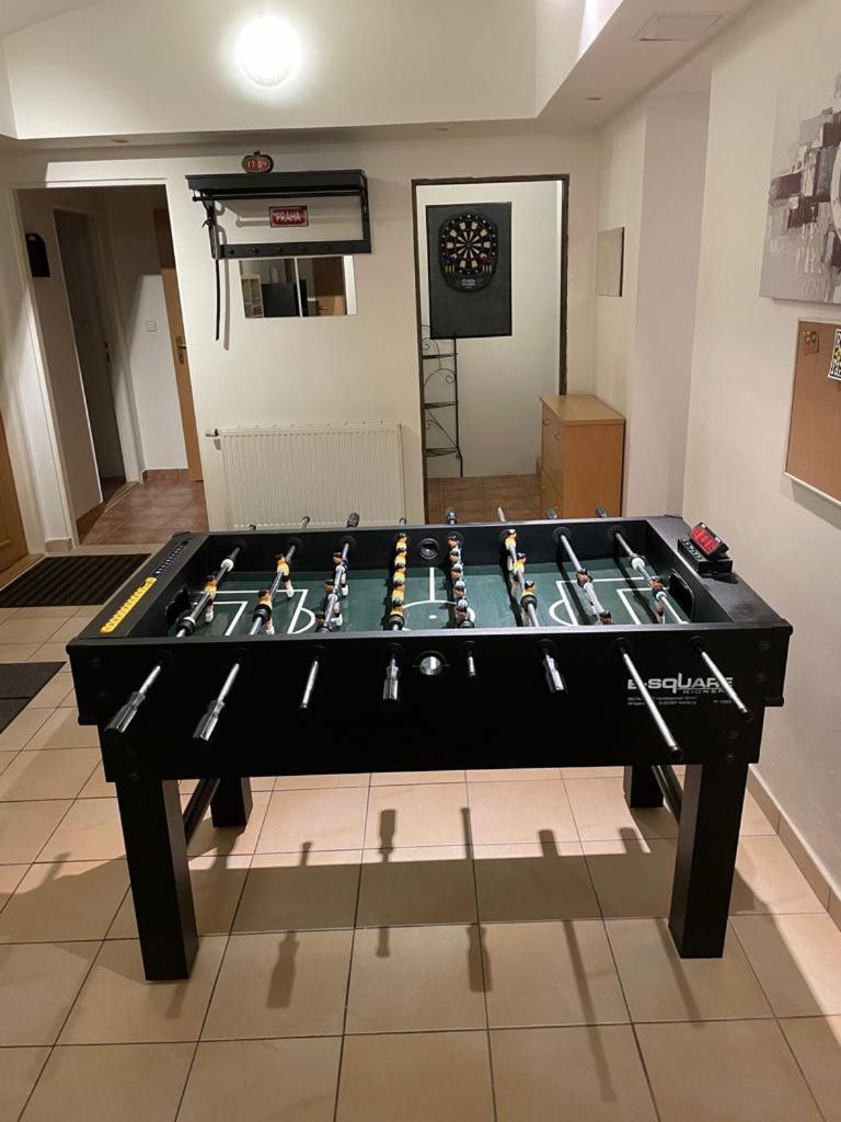 Big Homebase with Billardtable