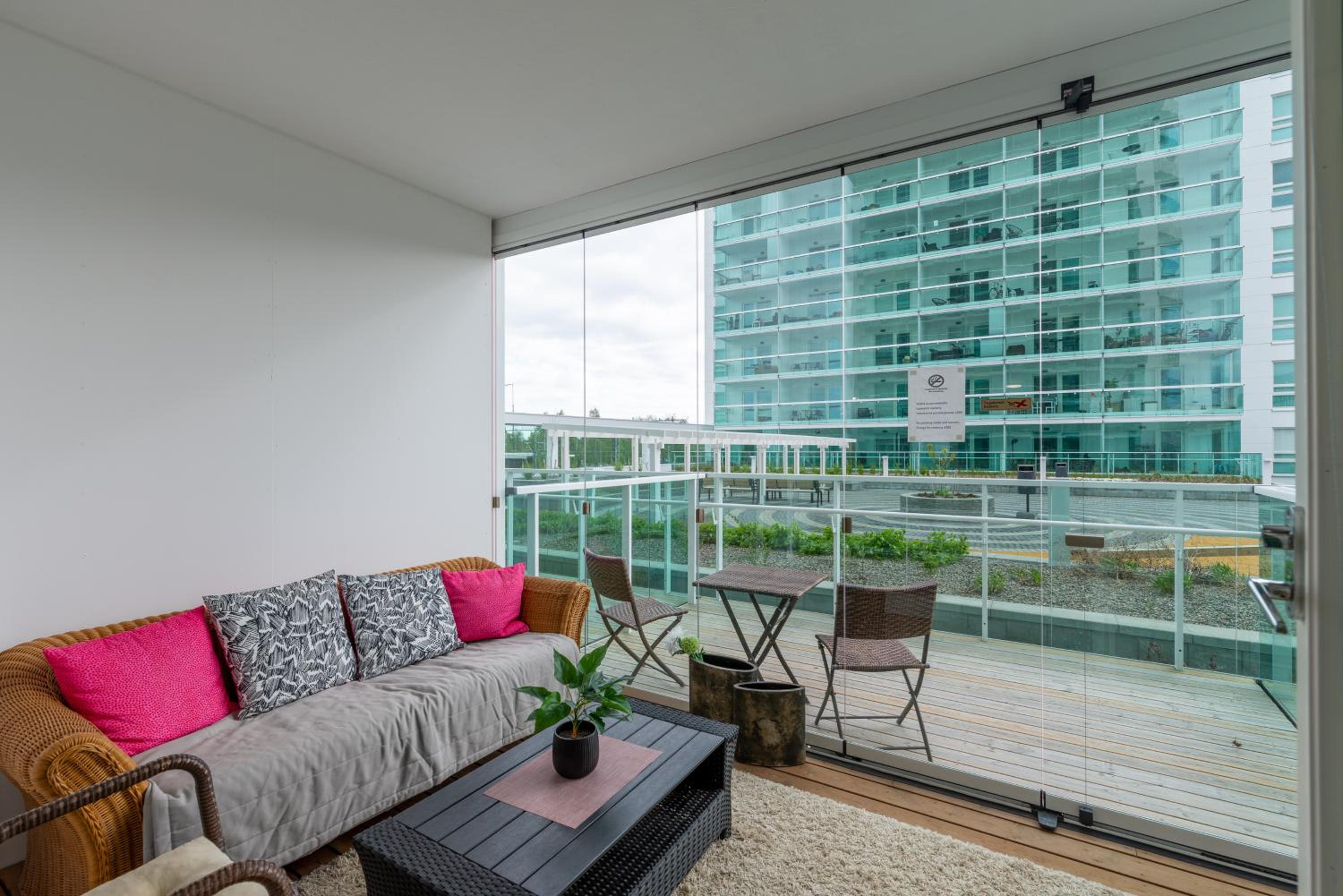 StarHomes Double Lux 10 view 2