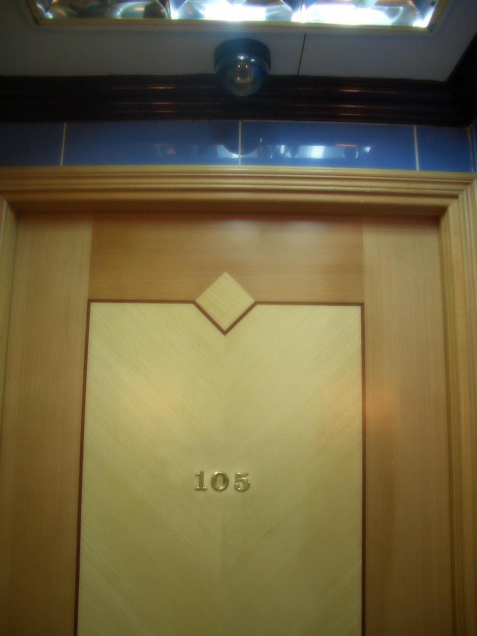 Oriental Pearl Budget Hotel