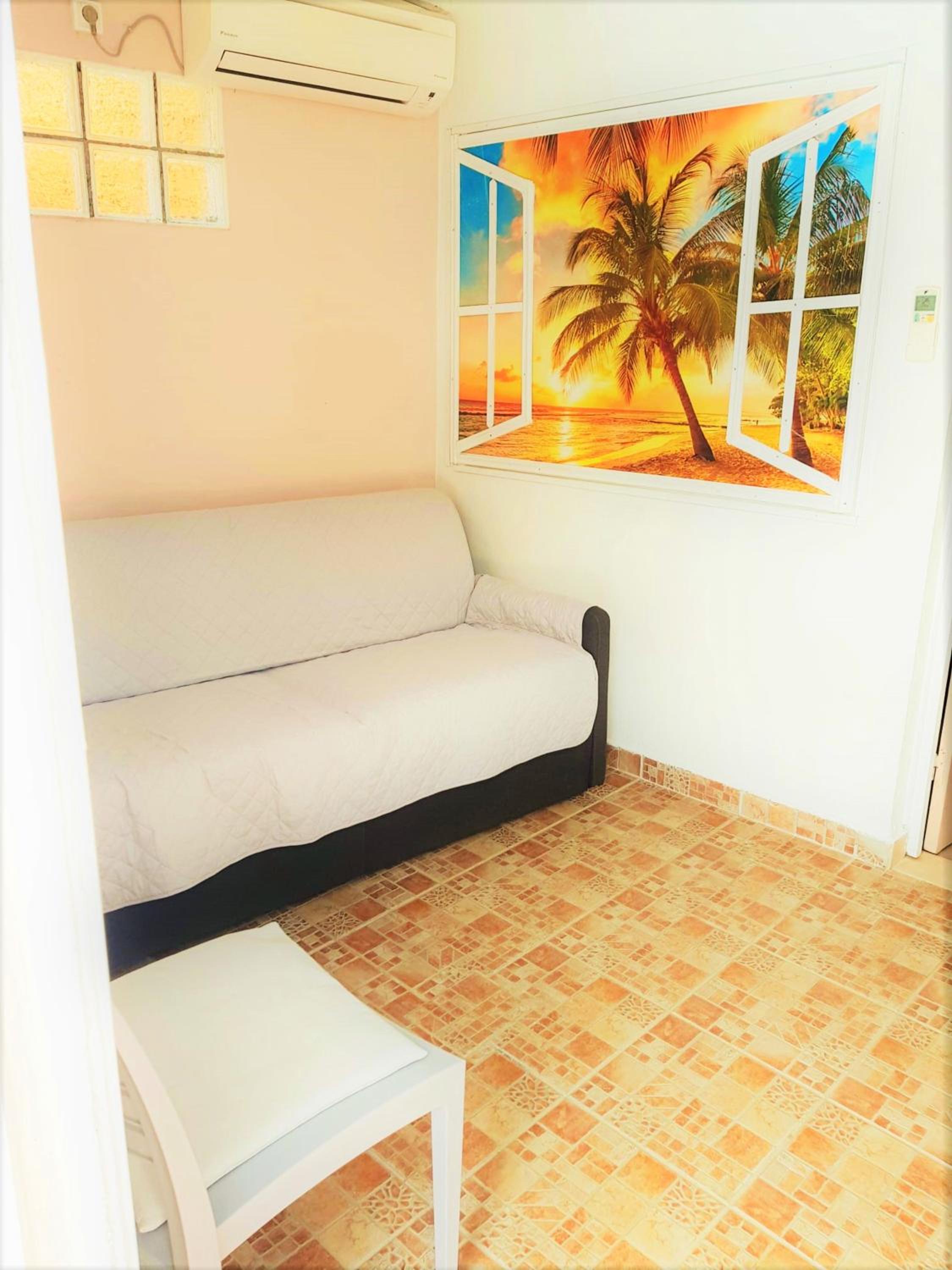 Maison cosy Les Abymes avec piscine view 5