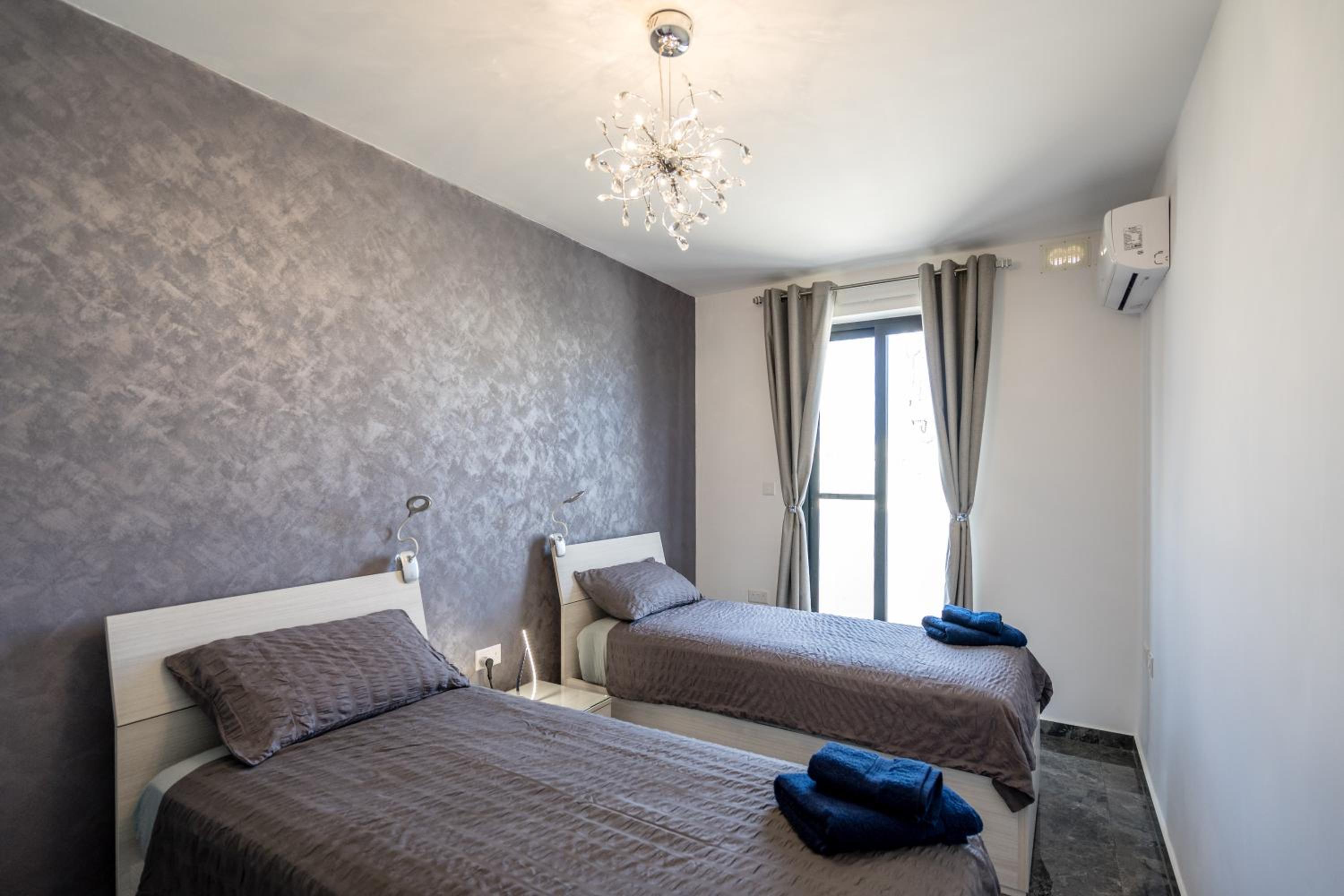 Tulip Court Penthouse Brand New-2 Min From The Sea-Central Bugibba photo 2