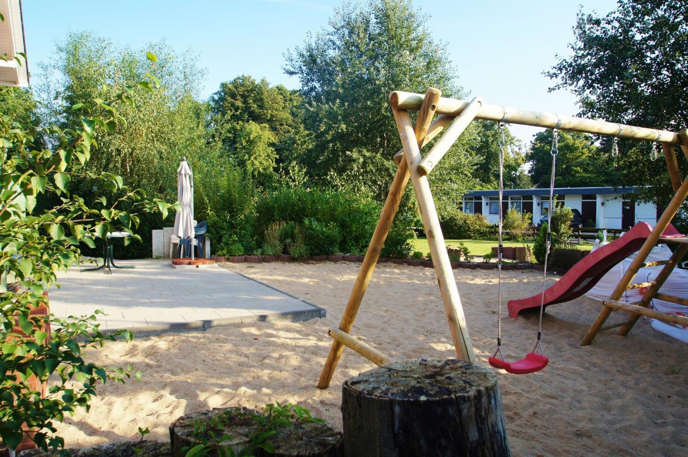 Huus bi de Kark OG view 4
