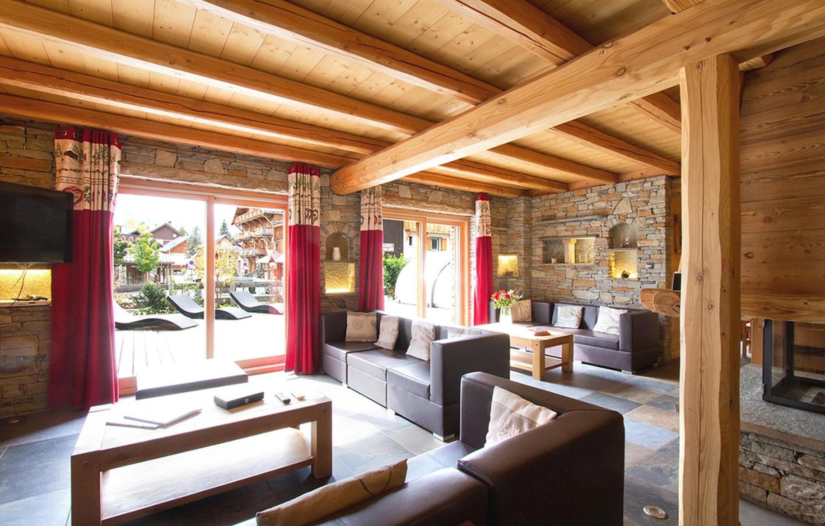 Odalys Chalet Le Loup Lodge view 3
