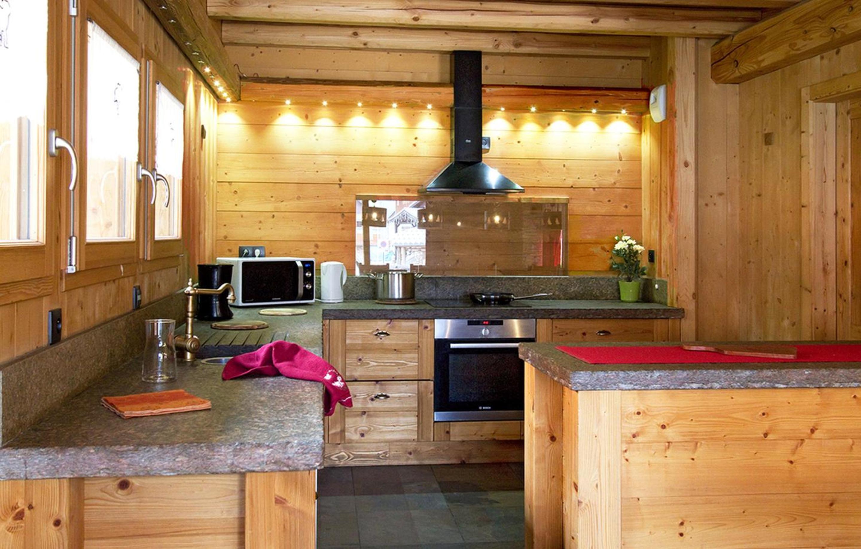 Odalys Chalet Le Loup Lodge view 4