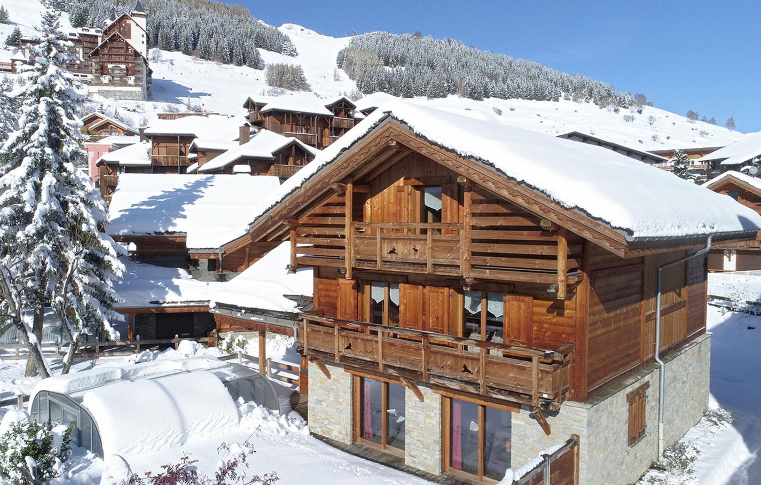 Odalys Chalet Le Loup Lodge view 5