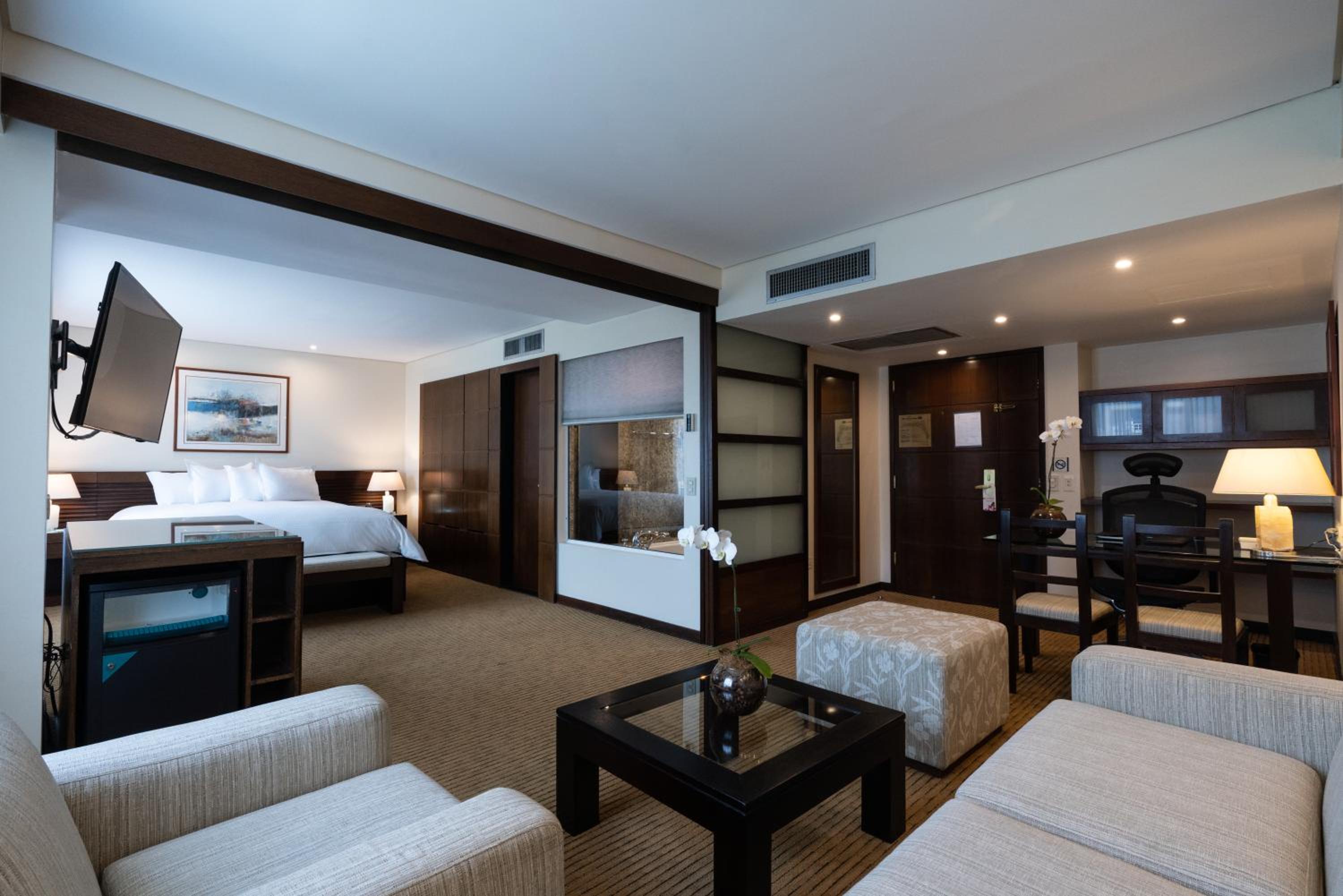 Caracas Vacations - Eurobuilding Hotel  Suites Caracas - Property Image 9