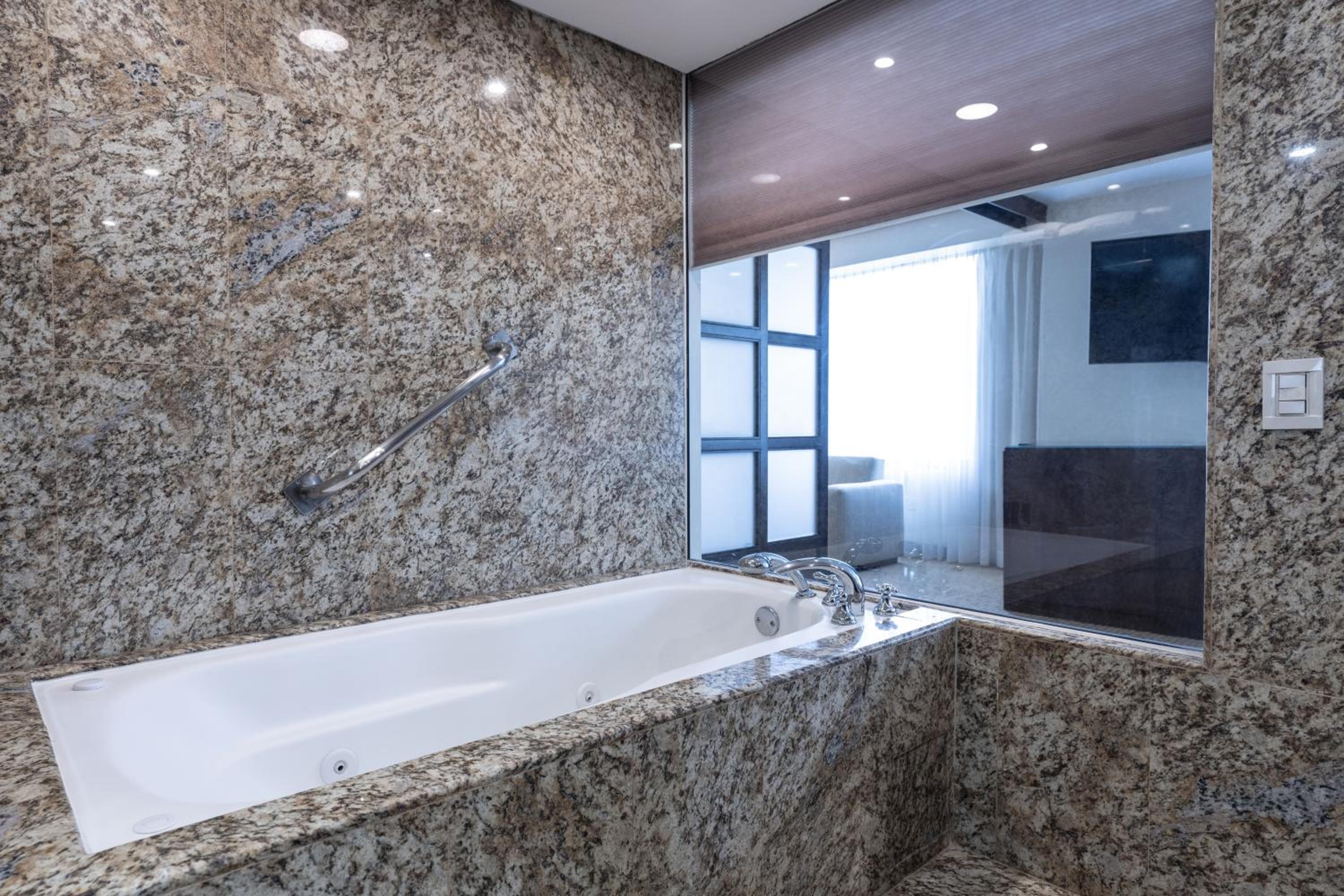 Caracas Vacations - Eurobuilding Hotel  Suites Caracas - Property Image 18