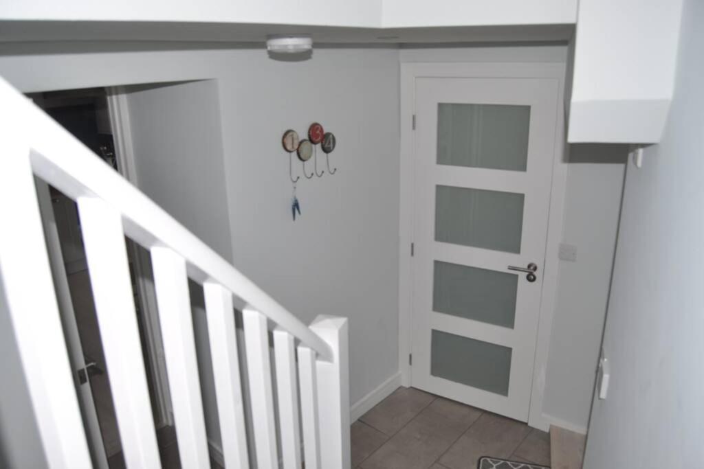 Luxury dog friendly home in Brixham harbour with sea views and free parking view 2