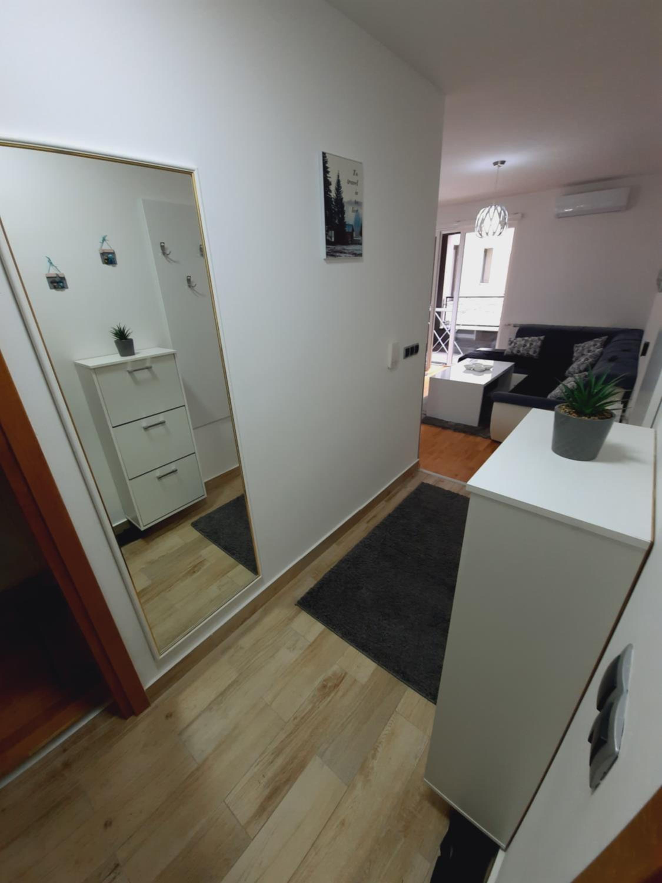 Apartman Bulevar Sarajevo - FREE PARKING view 3