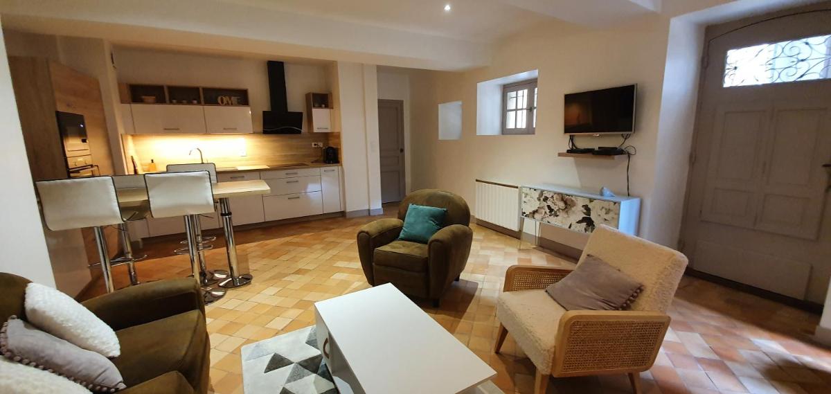 Centre ville historique 3 pieces duplex view 4