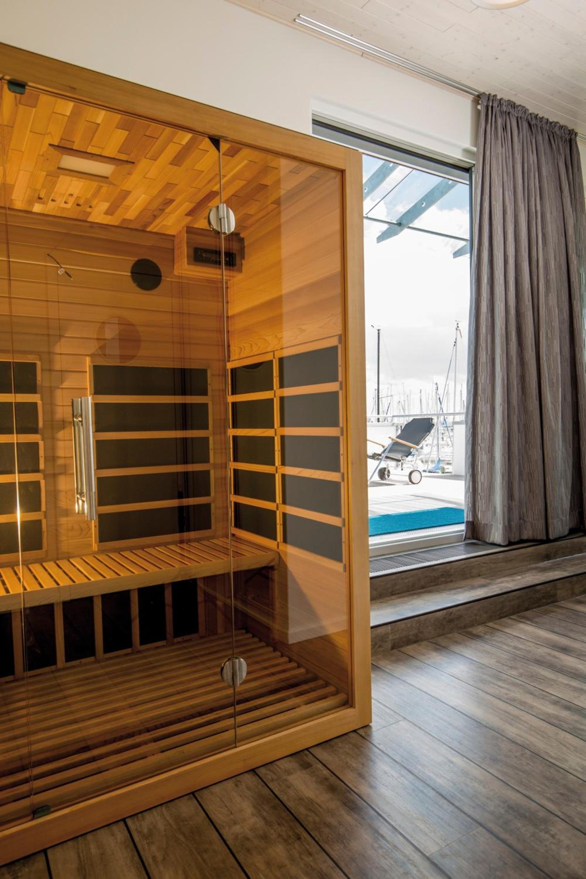 KYST 5410 Floating Home 2