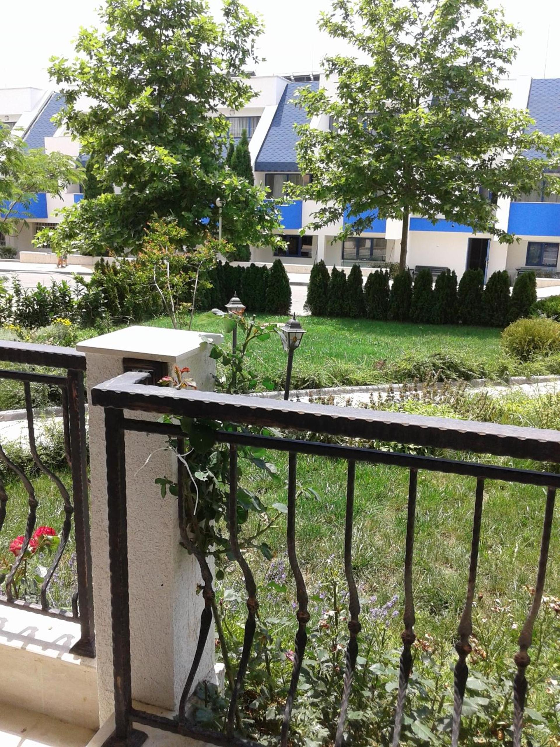 Antorini Apartments