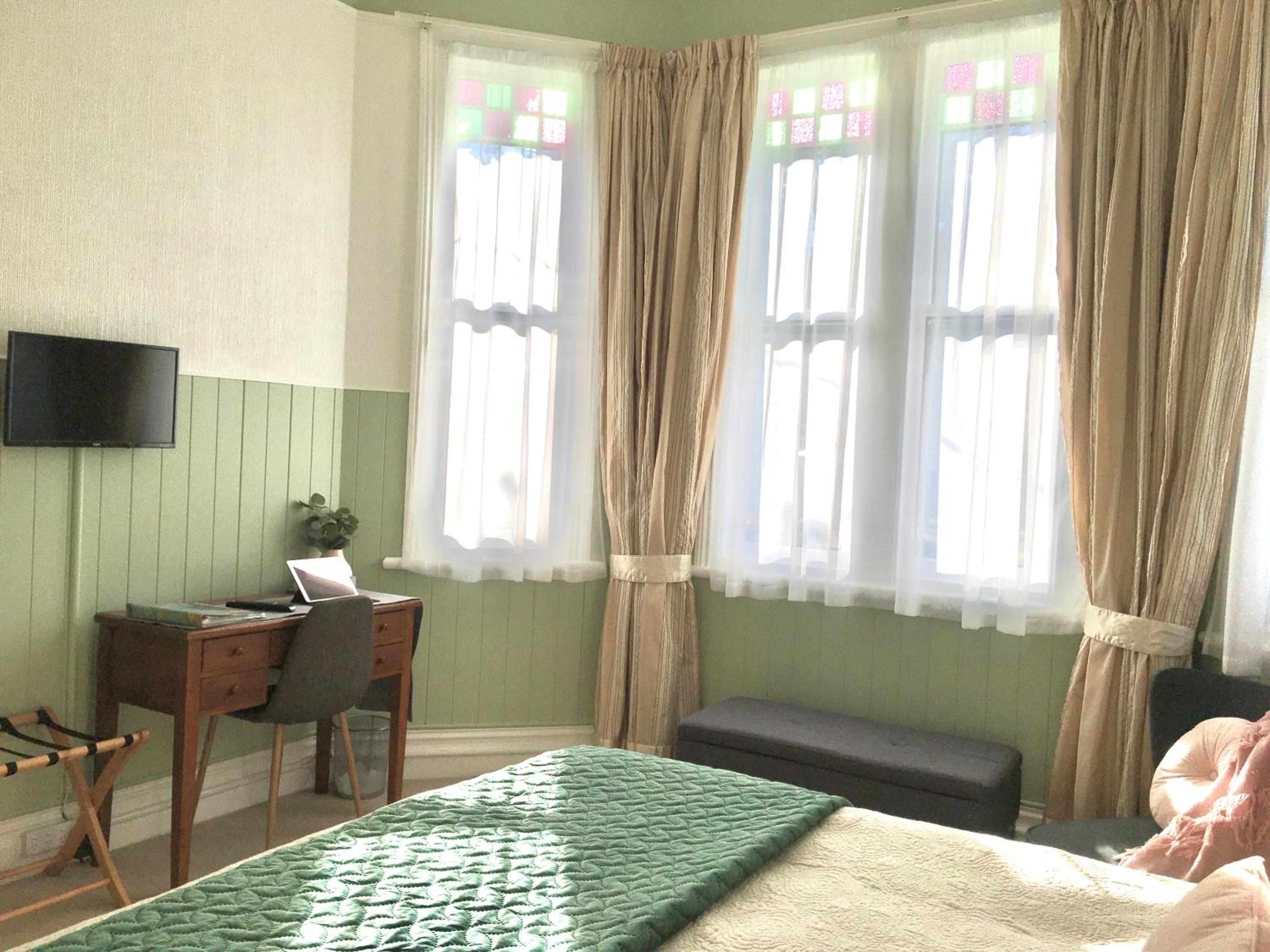 Chelsea House Bed & Breakfast
